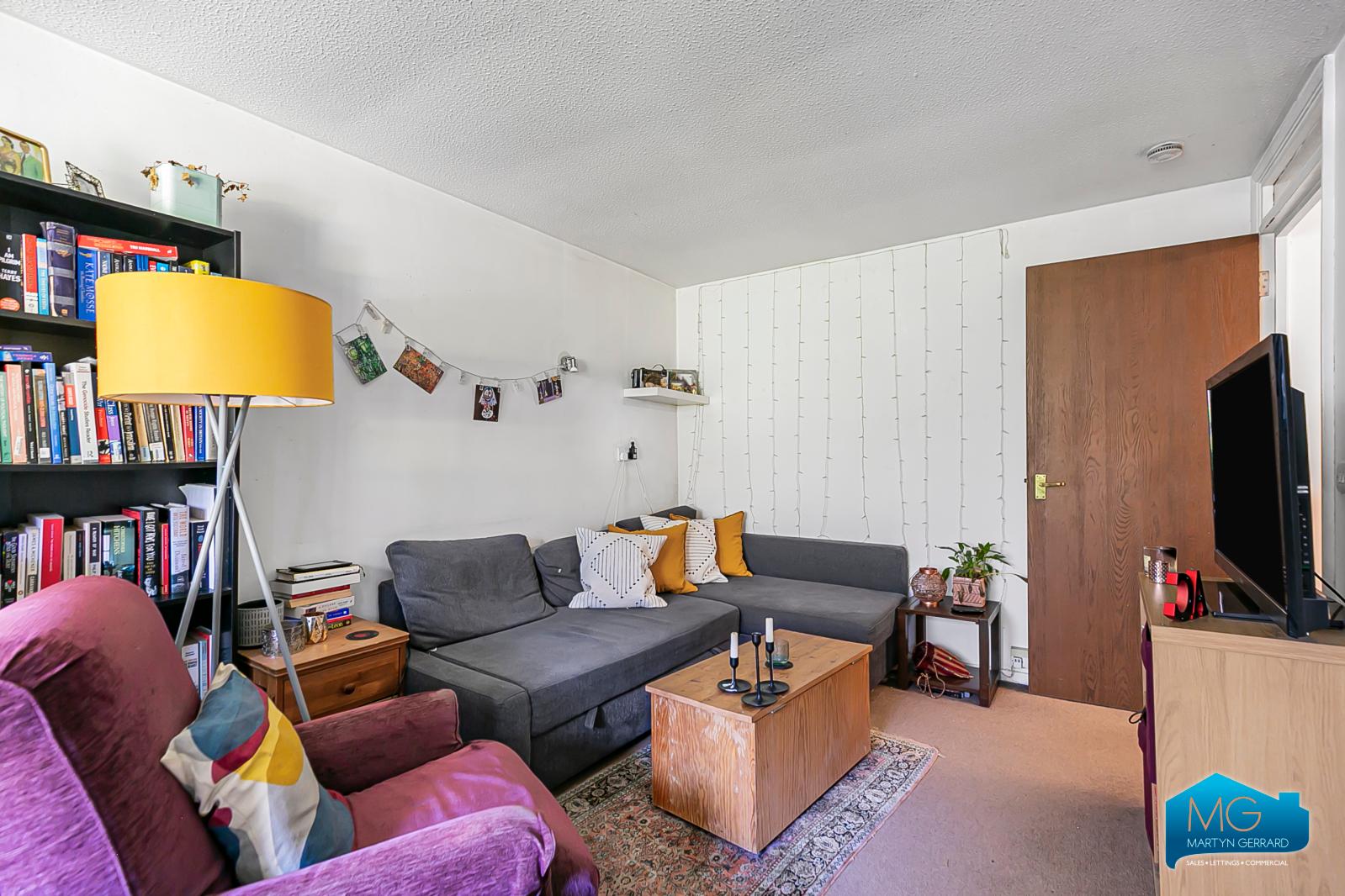 1 bedroom Ground Floor Flat to rent - Martyn Gerrard