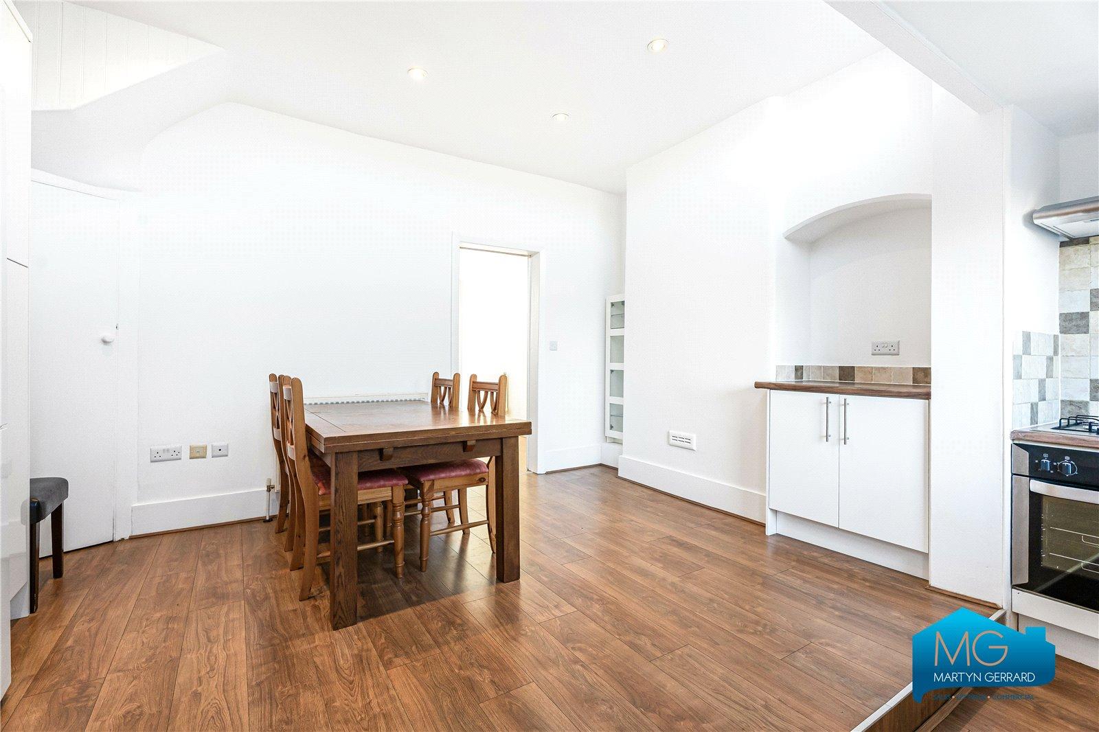 3 bedroom Terraced House to rent - Martyn Gerrard