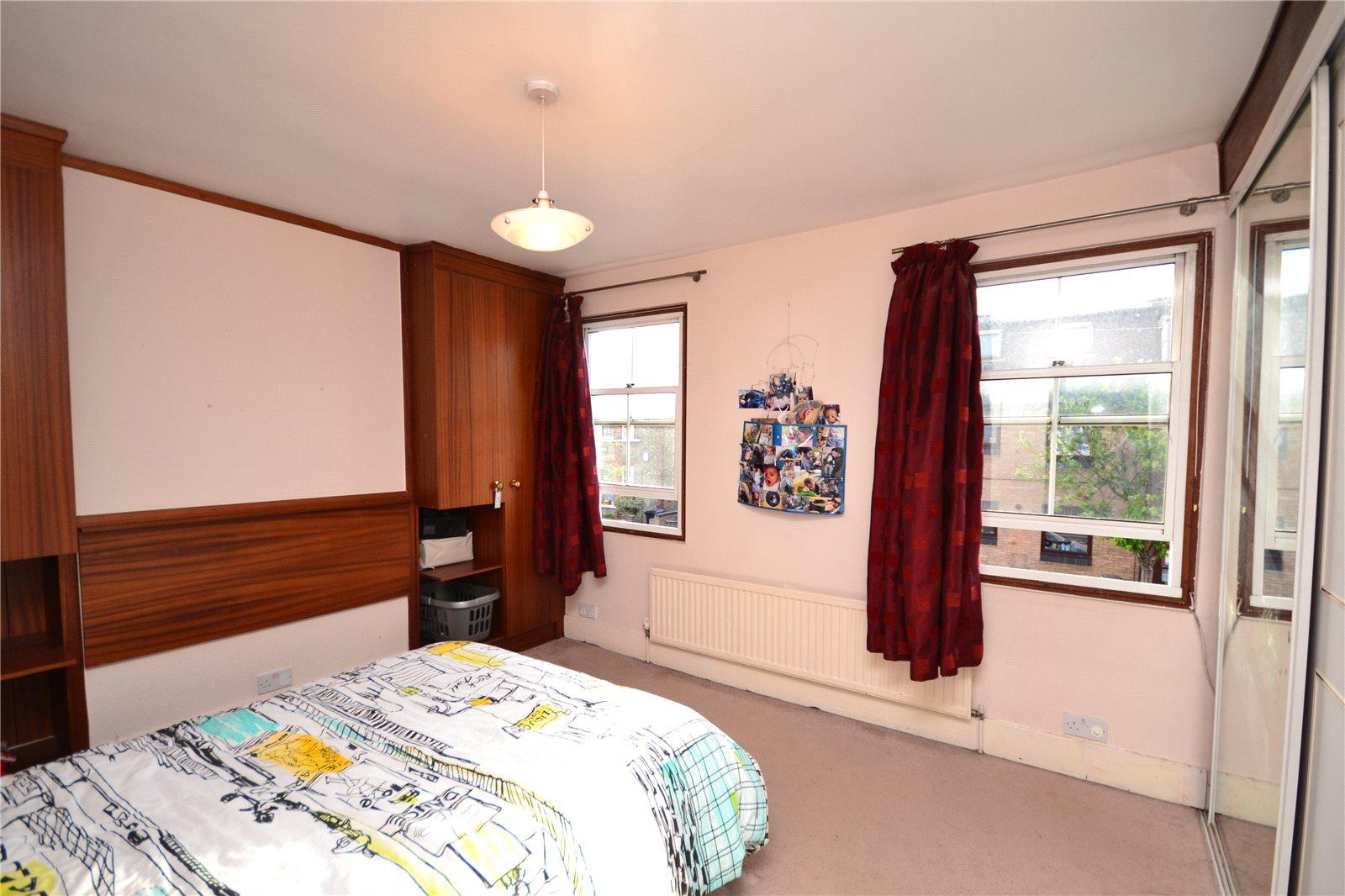 2 bedroom Terraced House to rent - Martyn Gerrard