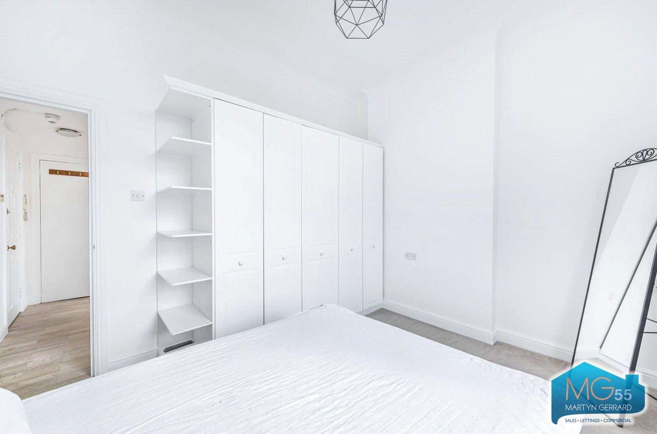 1 bedroom Apartment to rent - Martyn Gerrard