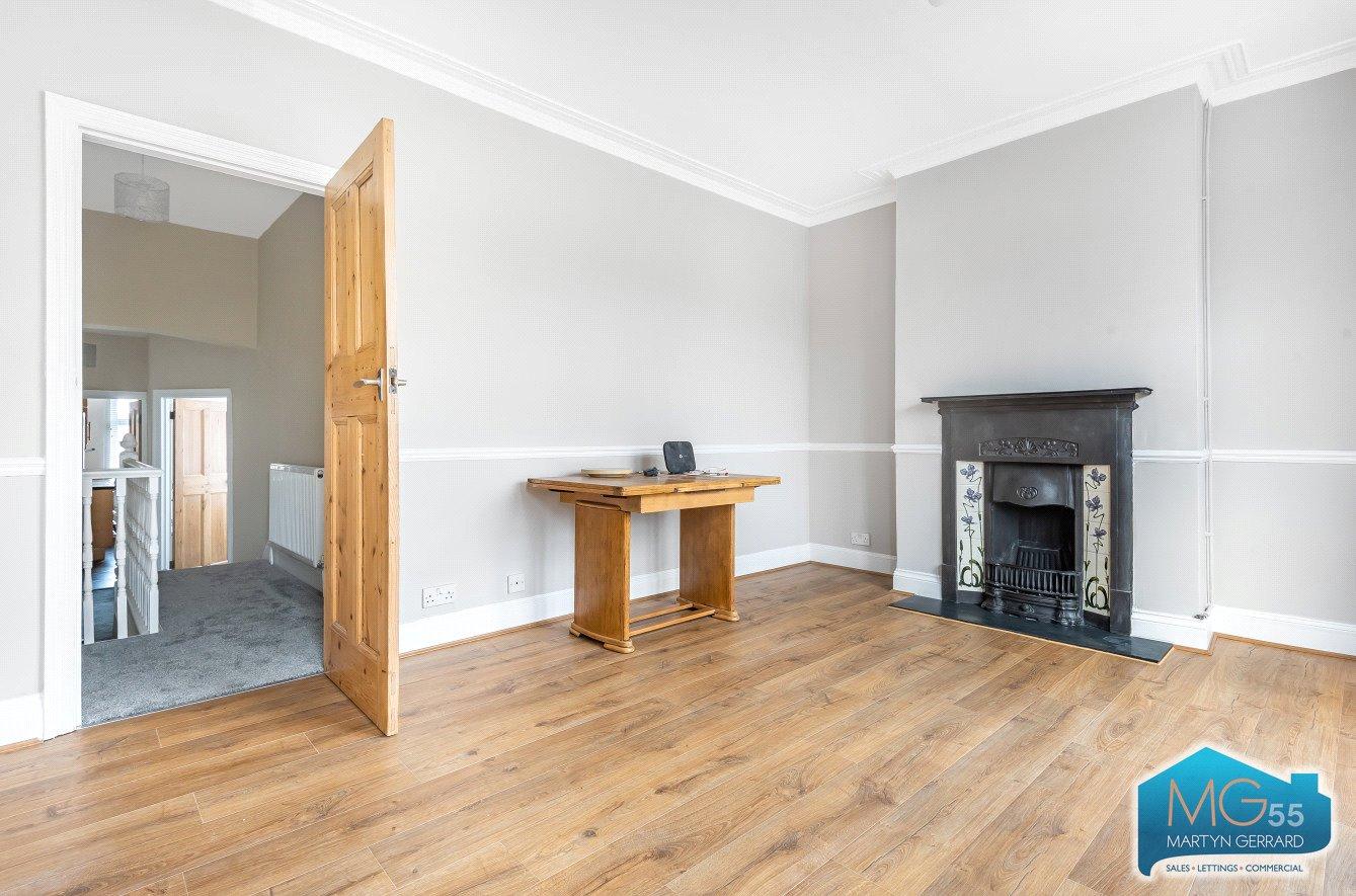 1 bedroom Apartment to rent - Martyn Gerrard