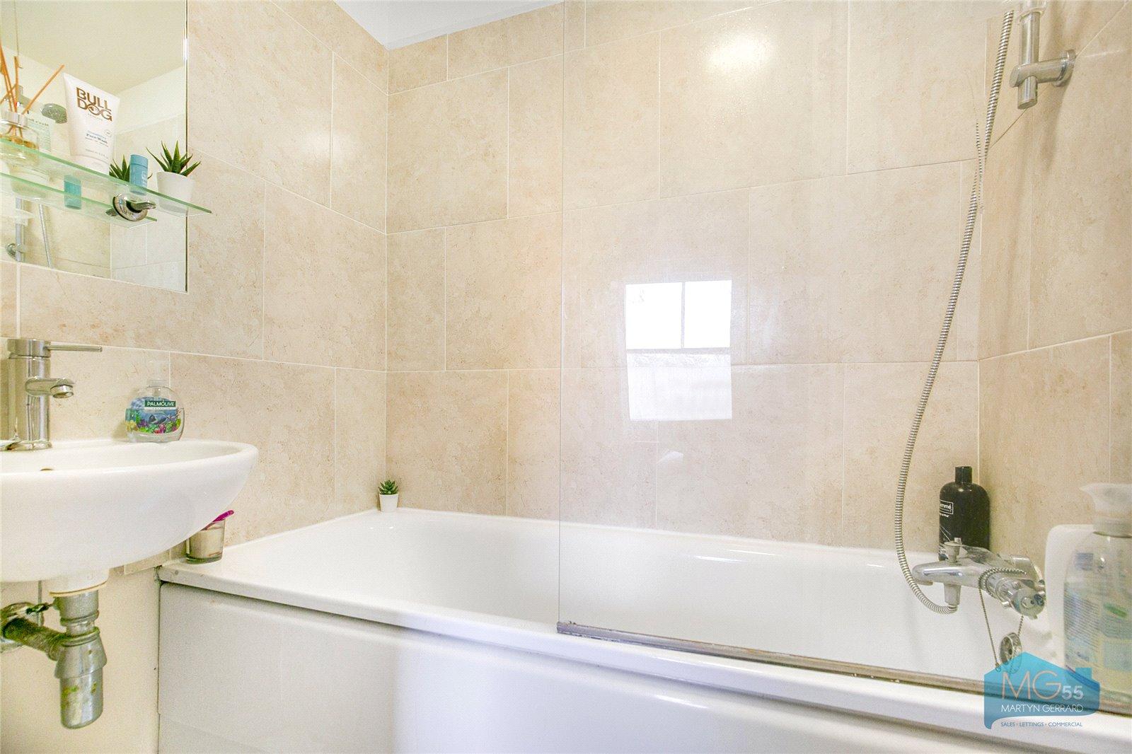 1 bedroom Apartment to rent - Martyn Gerrard