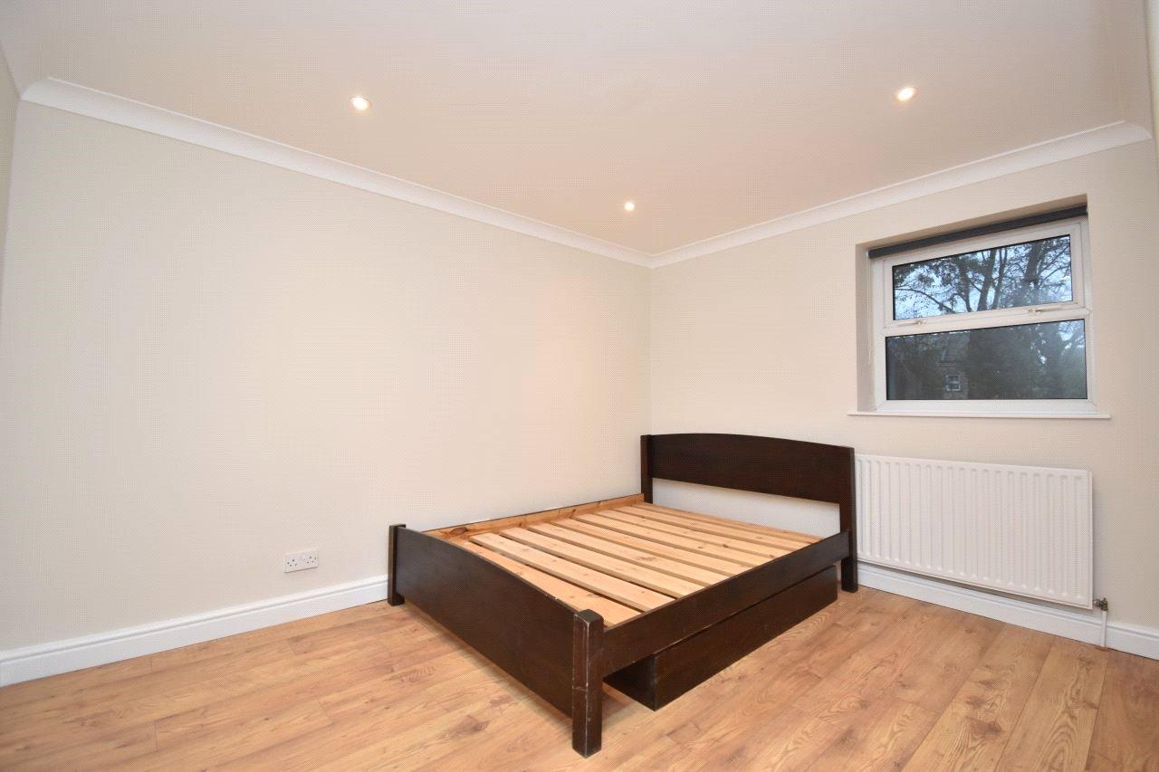 1 bedroom Ground Floor Flat to rent - Martyn Gerrard