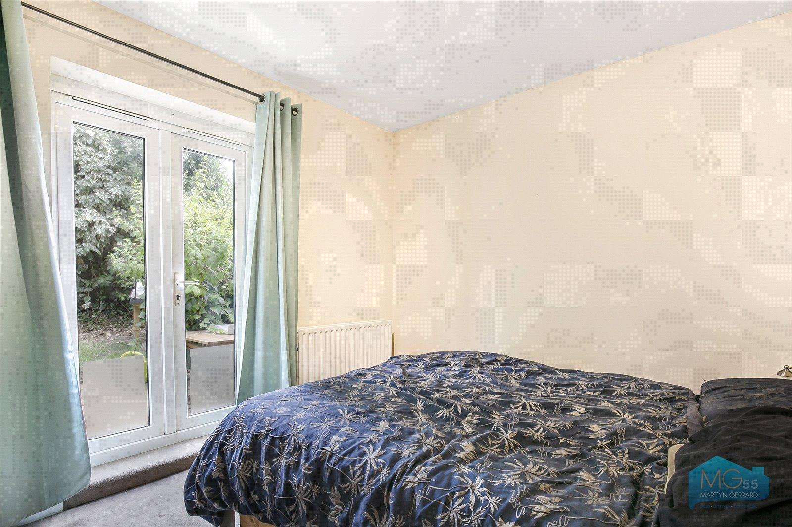 2 bedroom Ground Floor Flat to rent - Martyn Gerrard