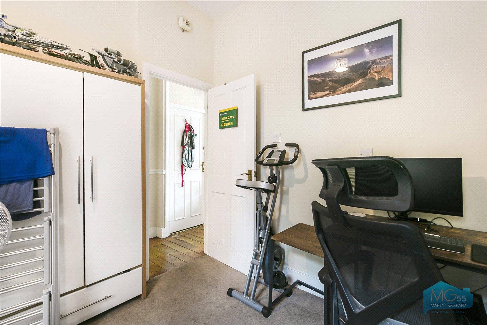 2 bedroom Ground Floor Flat to rent - Martyn Gerrard