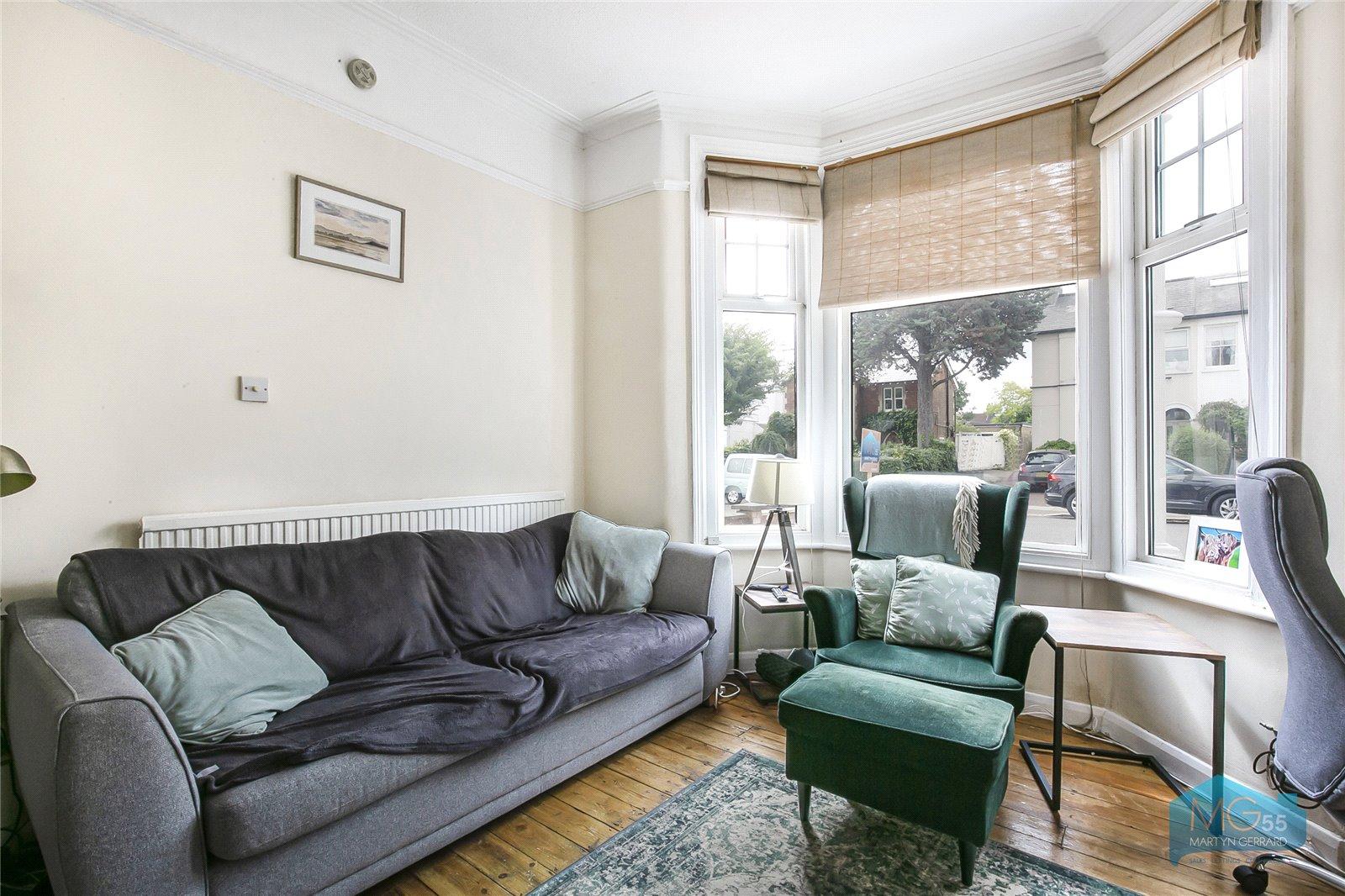 2 bedroom Ground Floor Flat to rent - Martyn Gerrard
