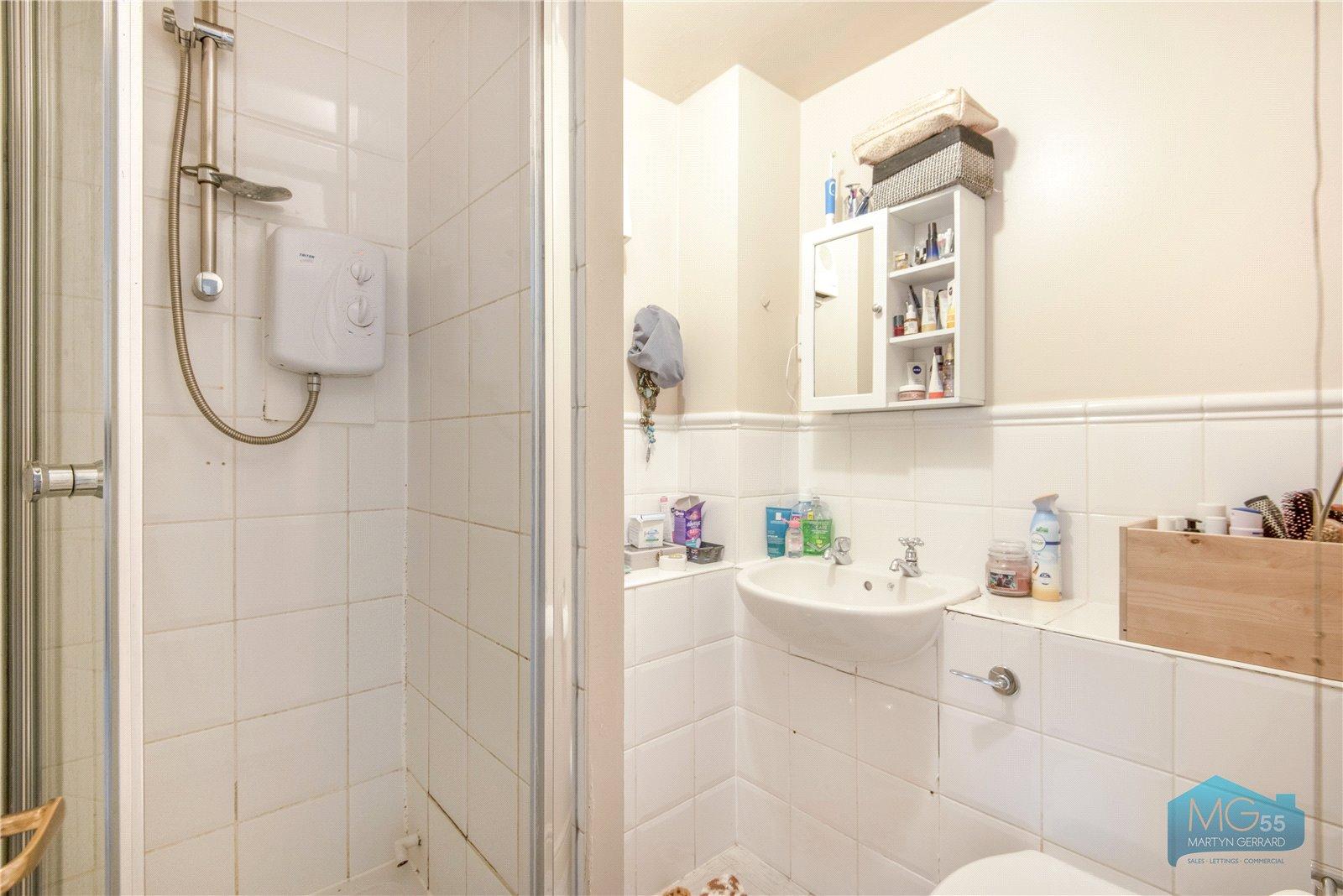2 bedroom Apartment to rent - Martyn Gerrard
