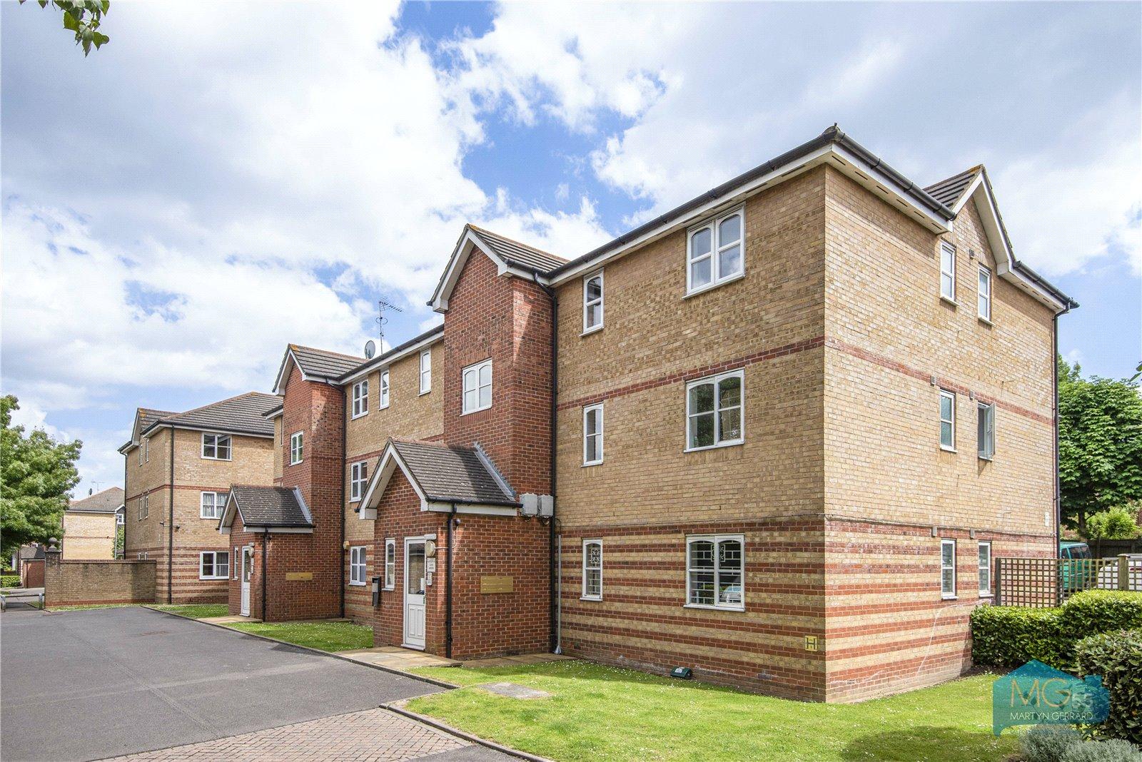2 bedroom Apartment to rent - Martyn Gerrard