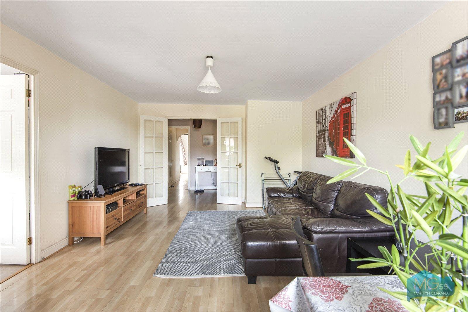 2 bedroom Apartment to rent - Martyn Gerrard