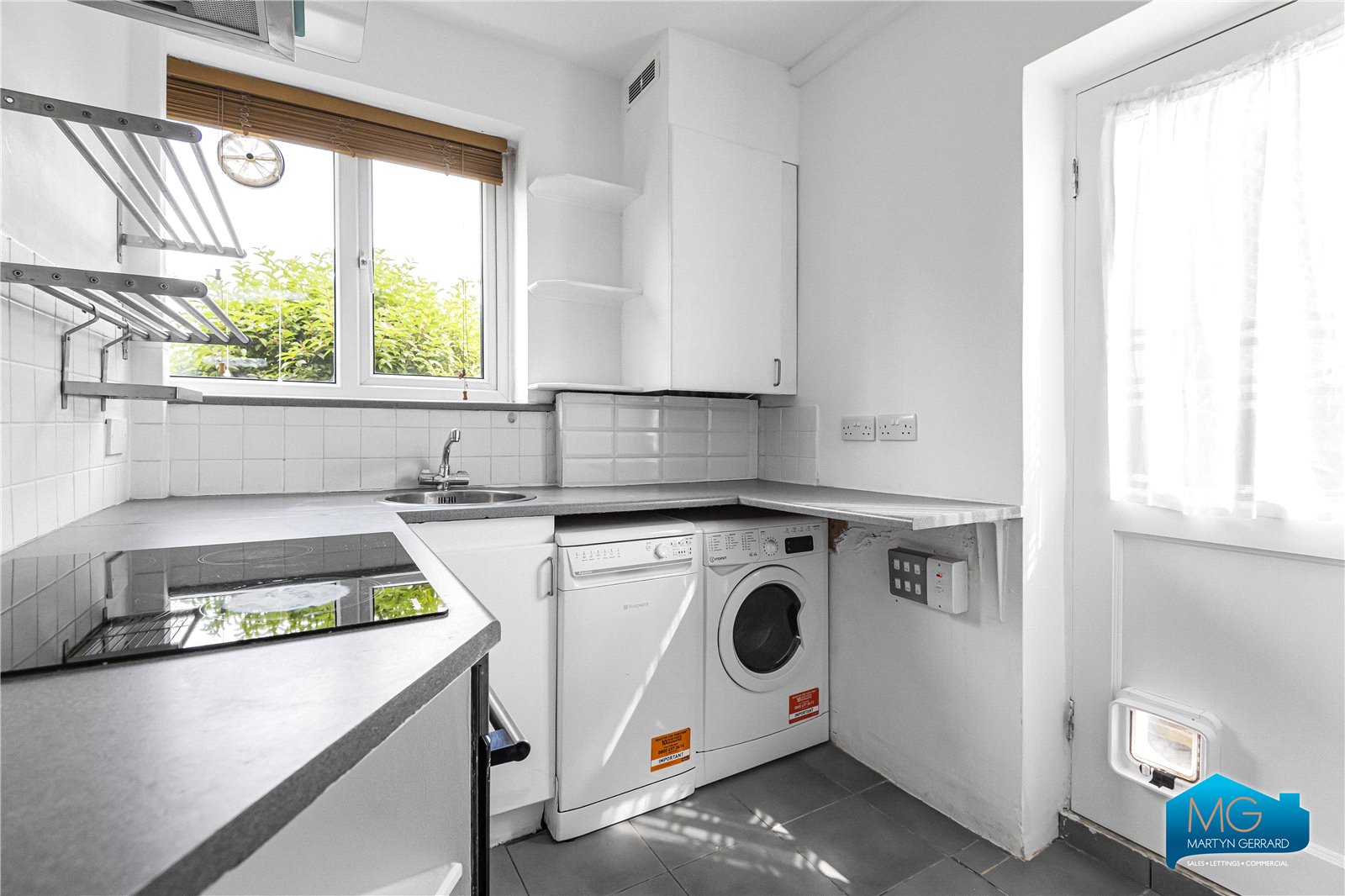 1 bedroom Ground Floor Flat to rent - Martyn Gerrard