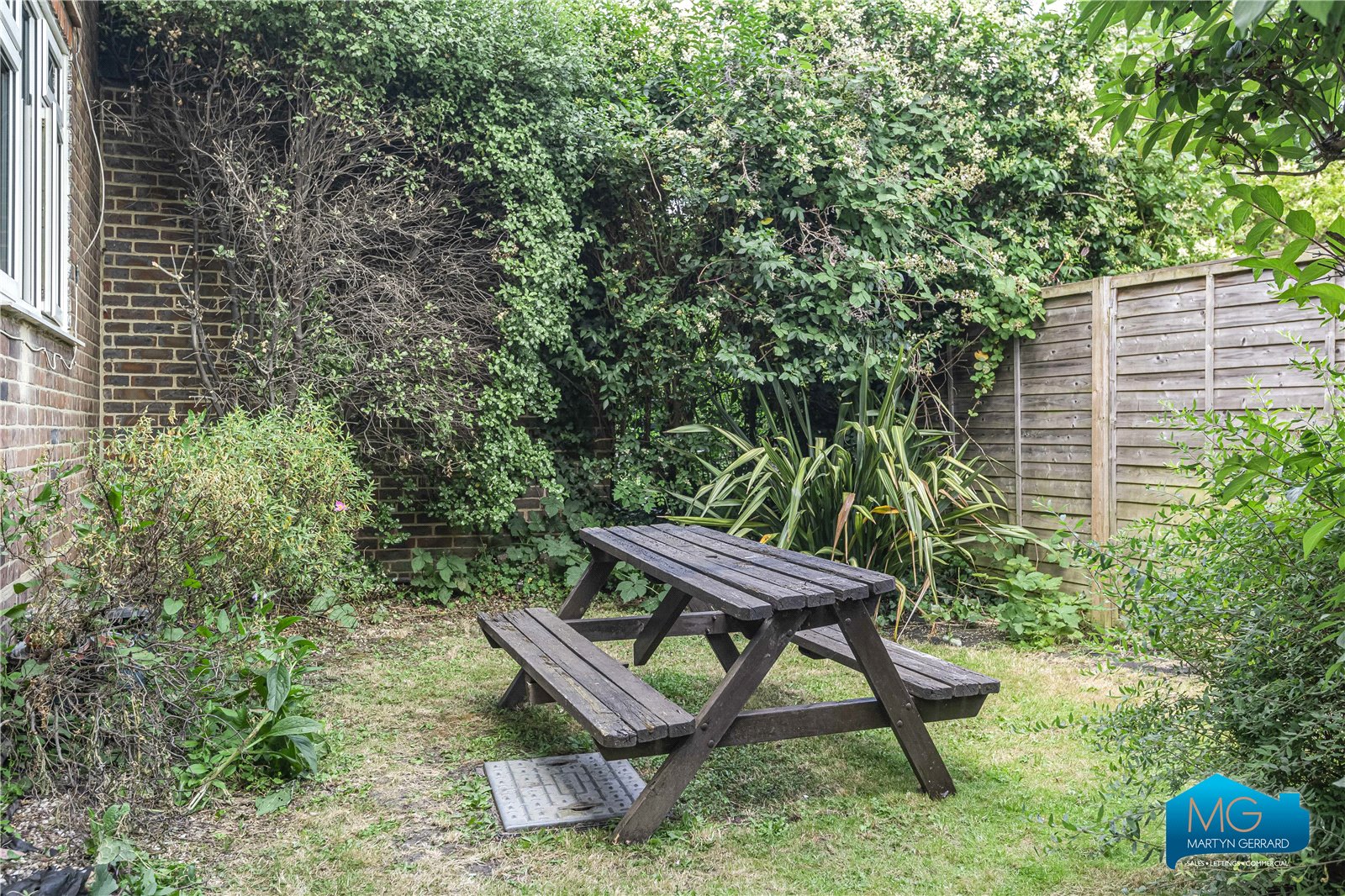 1 bedroom Ground Floor Flat to rent - Martyn Gerrard