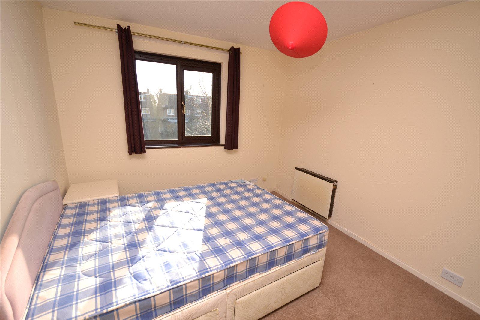 2 bedroom Apartment to rent - Martyn Gerrard