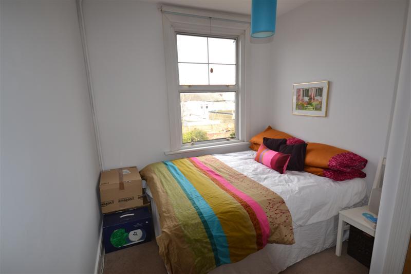 2 bedroom House to rent - Martyn Gerrard