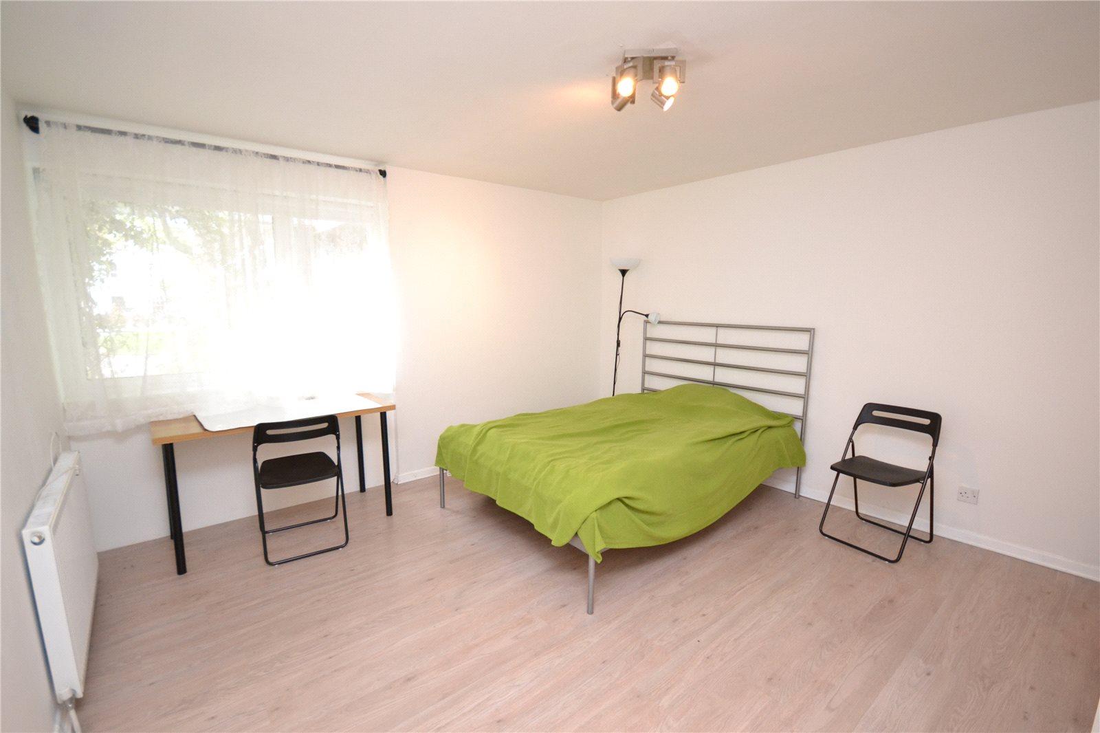 1 bedroom Ground Floor Flat to rent - Martyn Gerrard