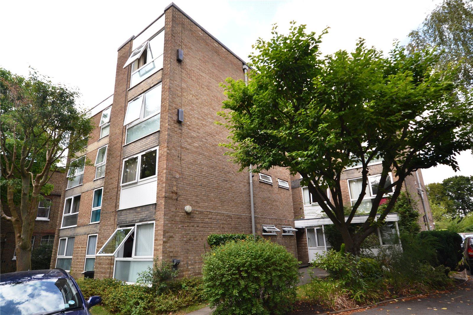 1 bedroom Ground Floor Flat to rent - Martyn Gerrard