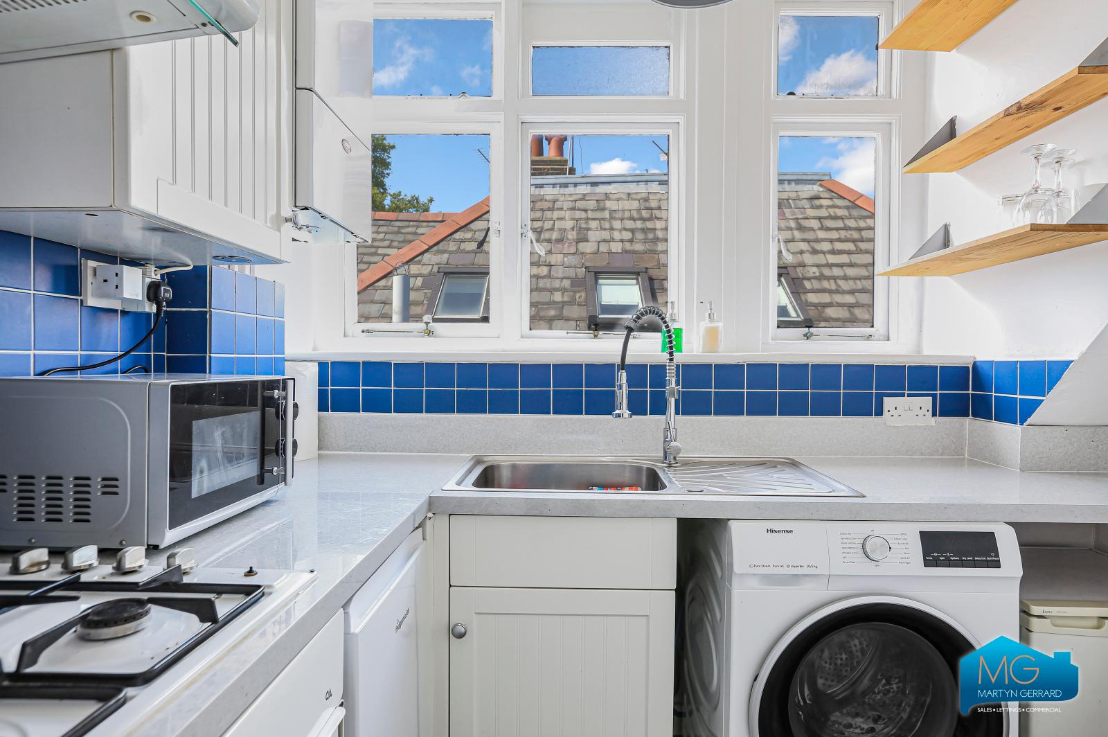 2 bedroom Apartment to rent - Martyn Gerrard