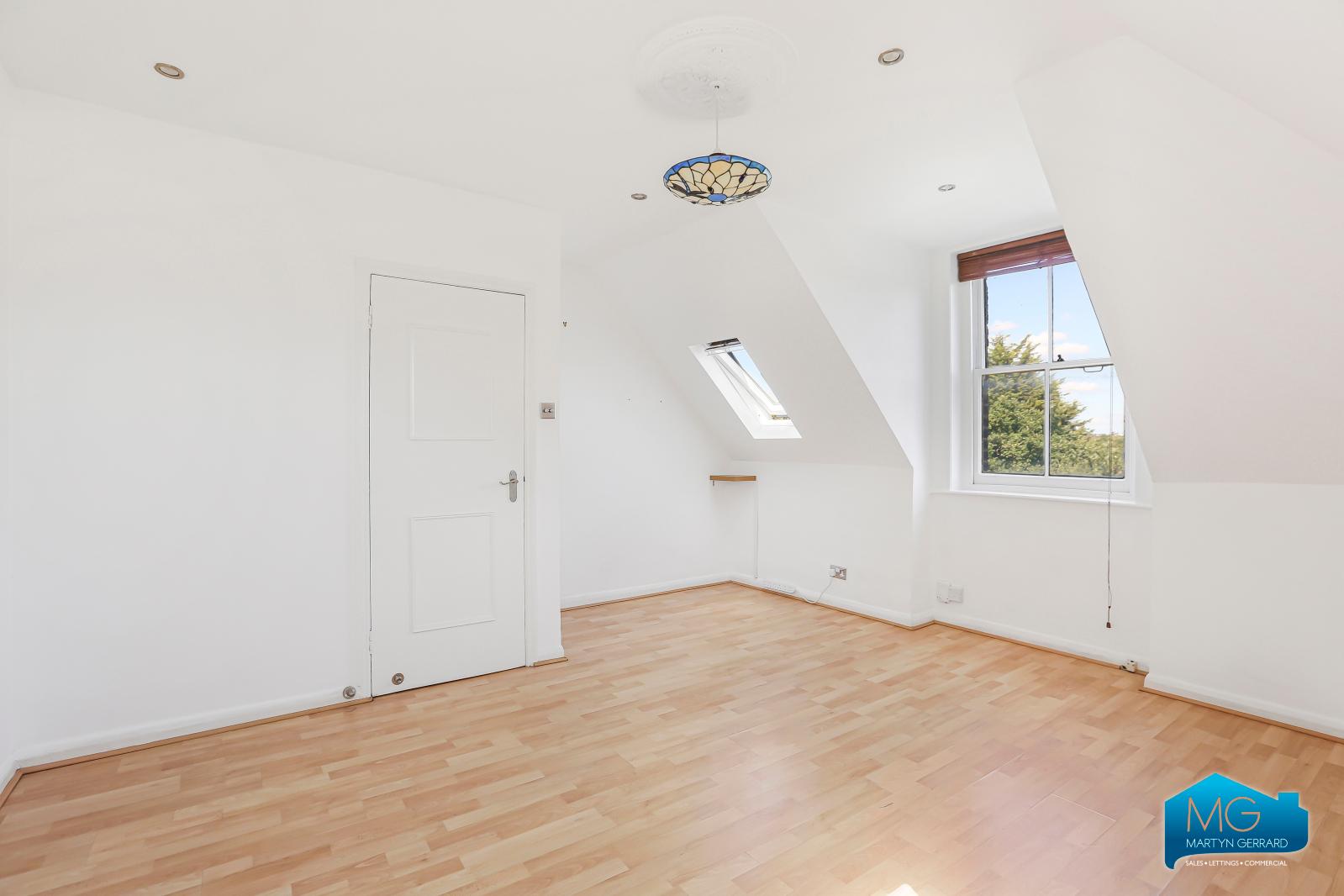 2 bedroom Apartment to rent - Martyn Gerrard