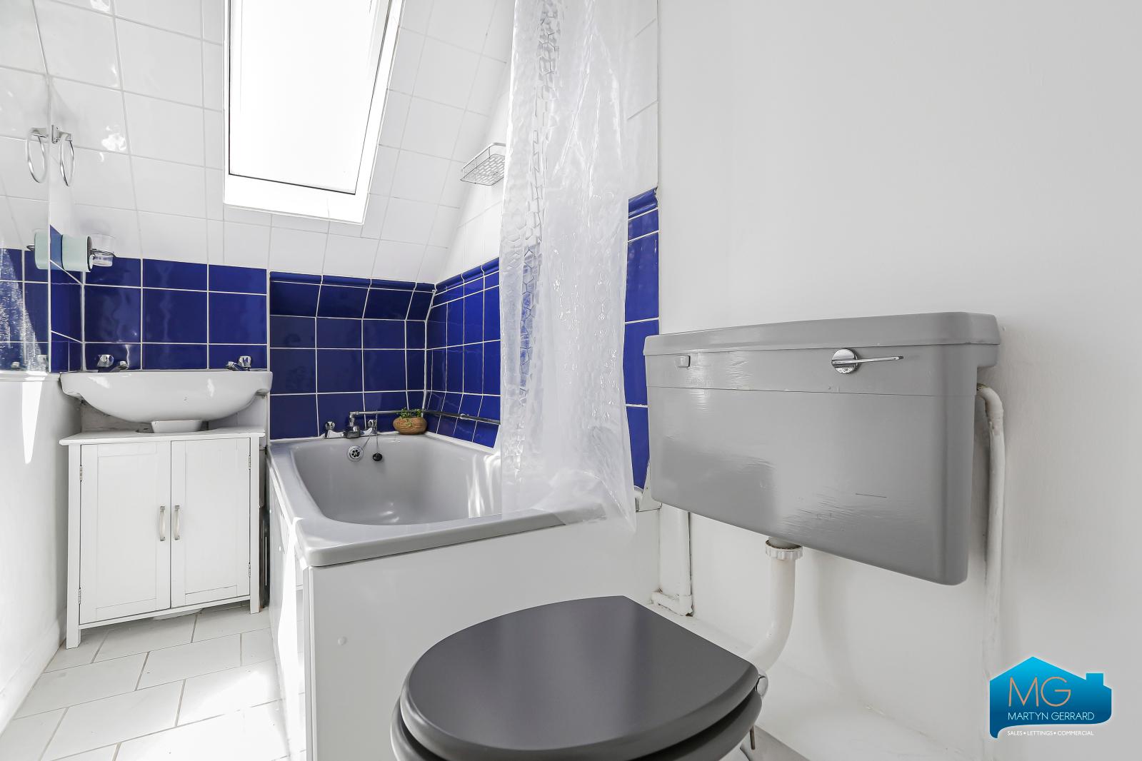 2 bedroom Apartment to rent - Martyn Gerrard