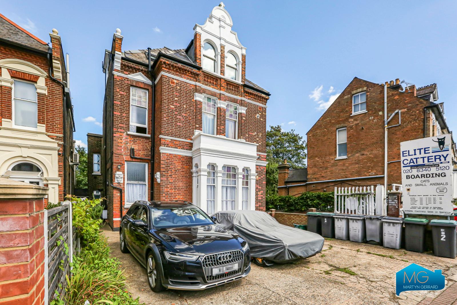 2 bedroom Apartment to rent - Martyn Gerrard