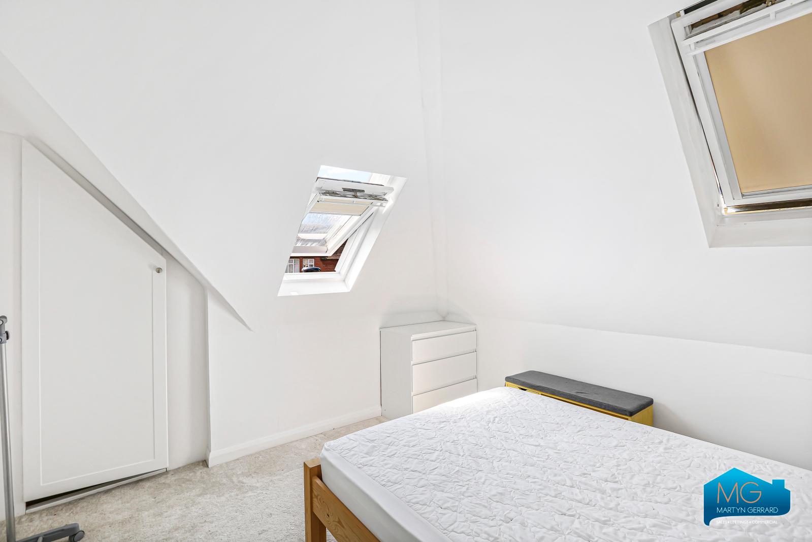 2 bedroom Apartment to rent - Martyn Gerrard