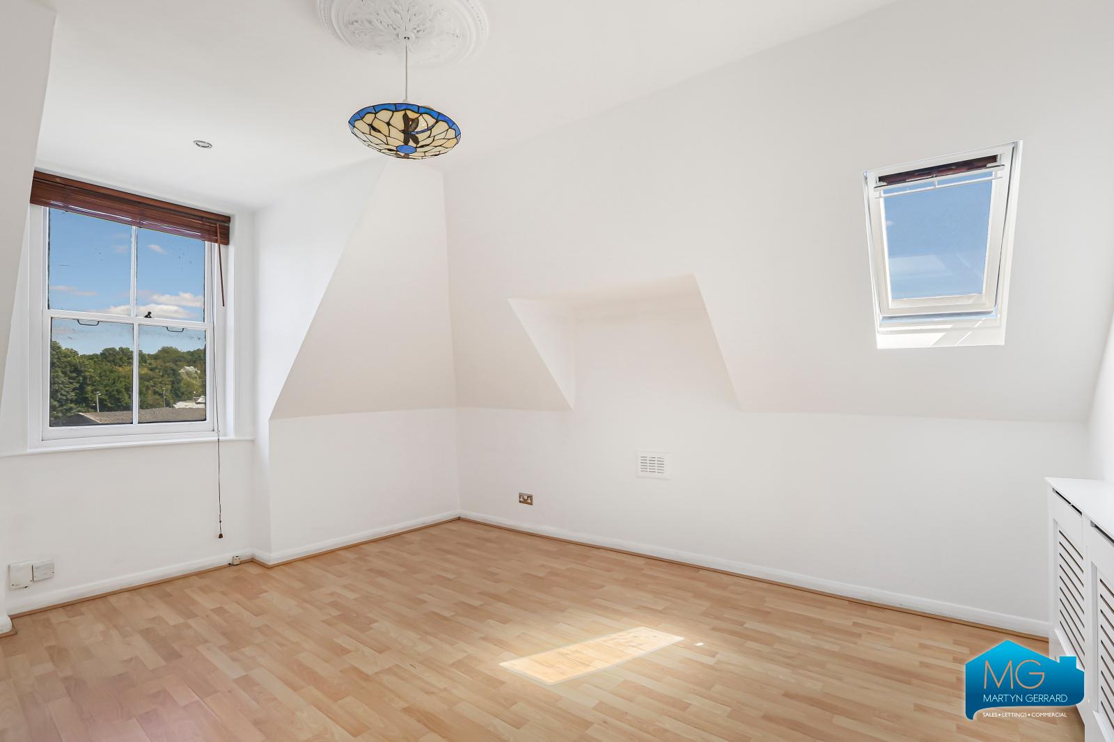 2 bedroom Apartment to rent - Martyn Gerrard