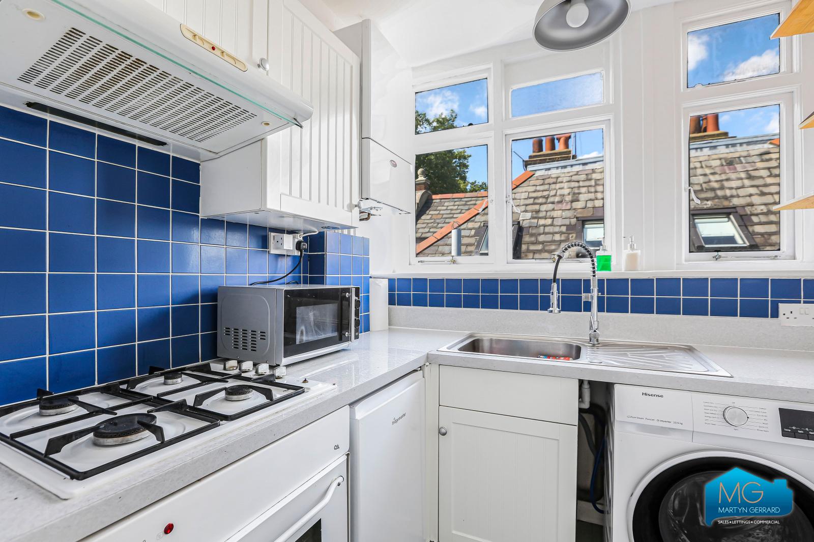 2 bedroom Apartment to rent - Martyn Gerrard
