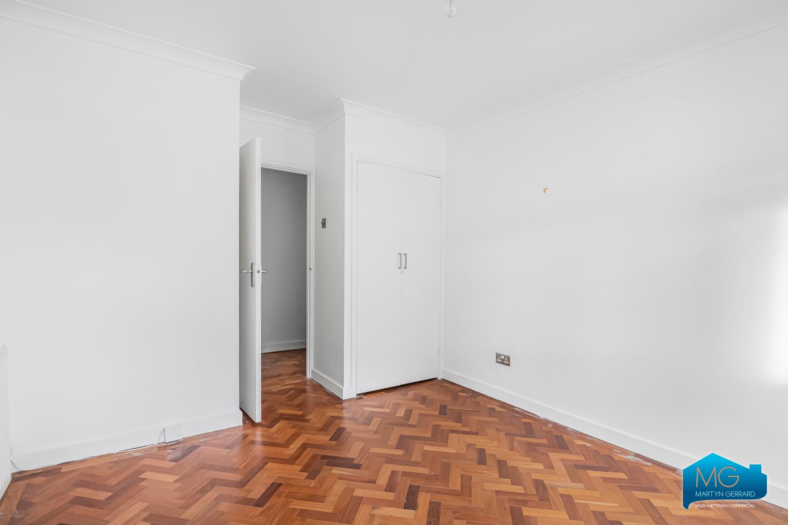 2 bedroom Ground Floor Flat to rent - Martyn Gerrard