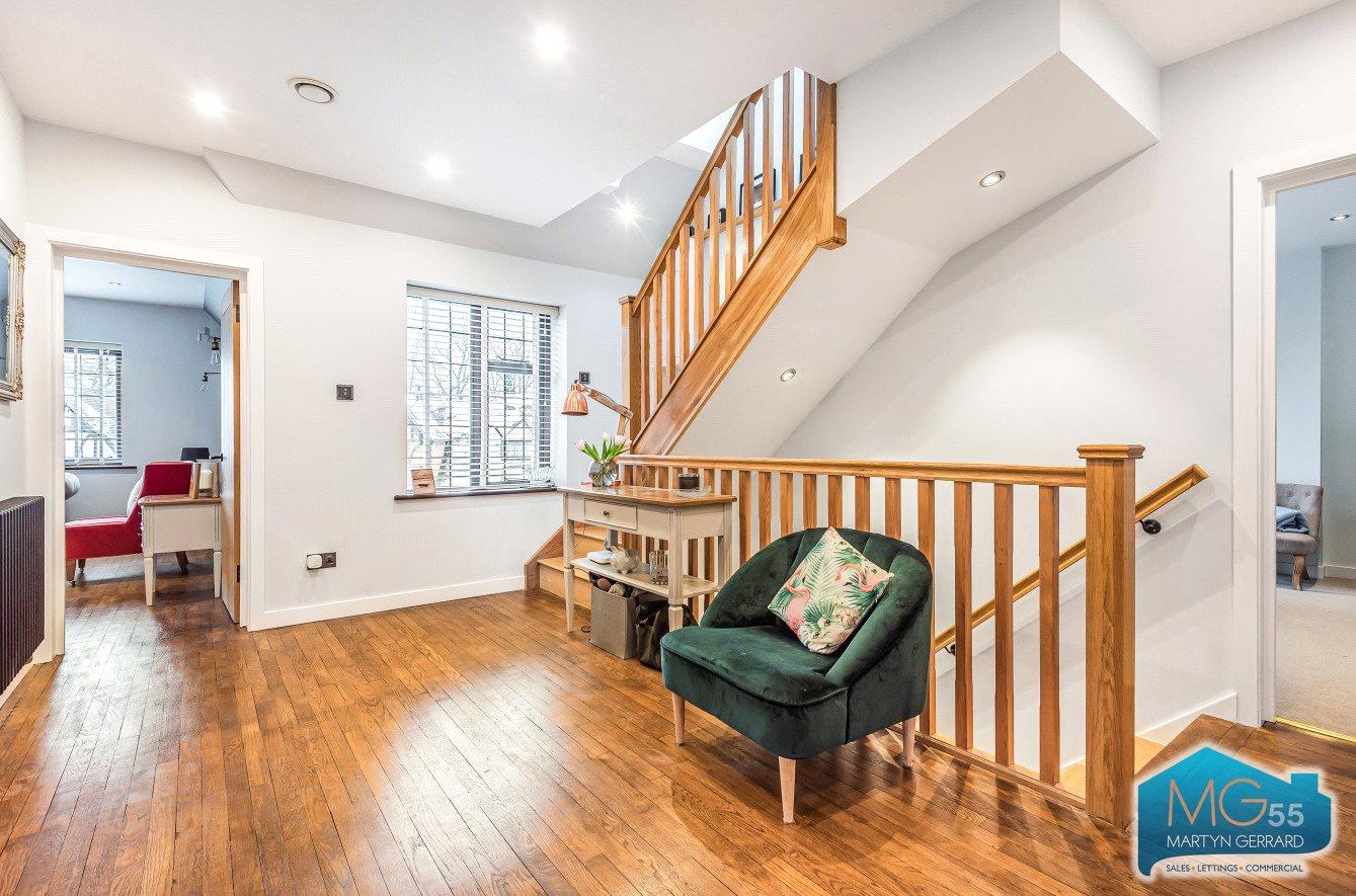3 bedroom Apartment to rent - Martyn Gerrard