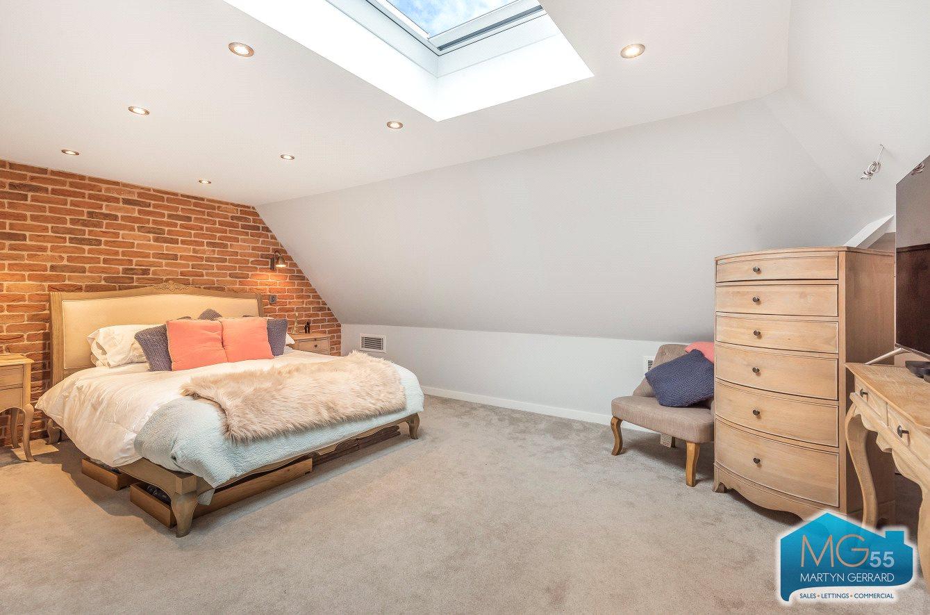 3 bedroom Apartment to rent - Martyn Gerrard