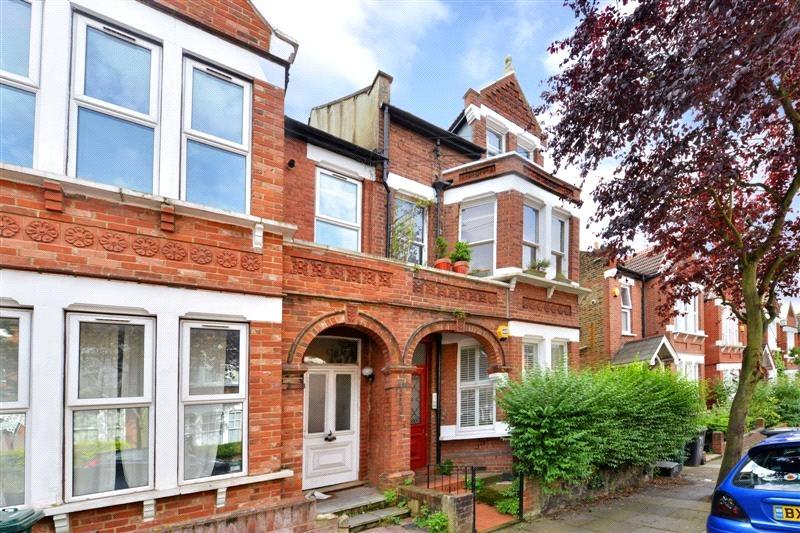 2 bedroom Ground Floor Flat to rent - Martyn Gerrard