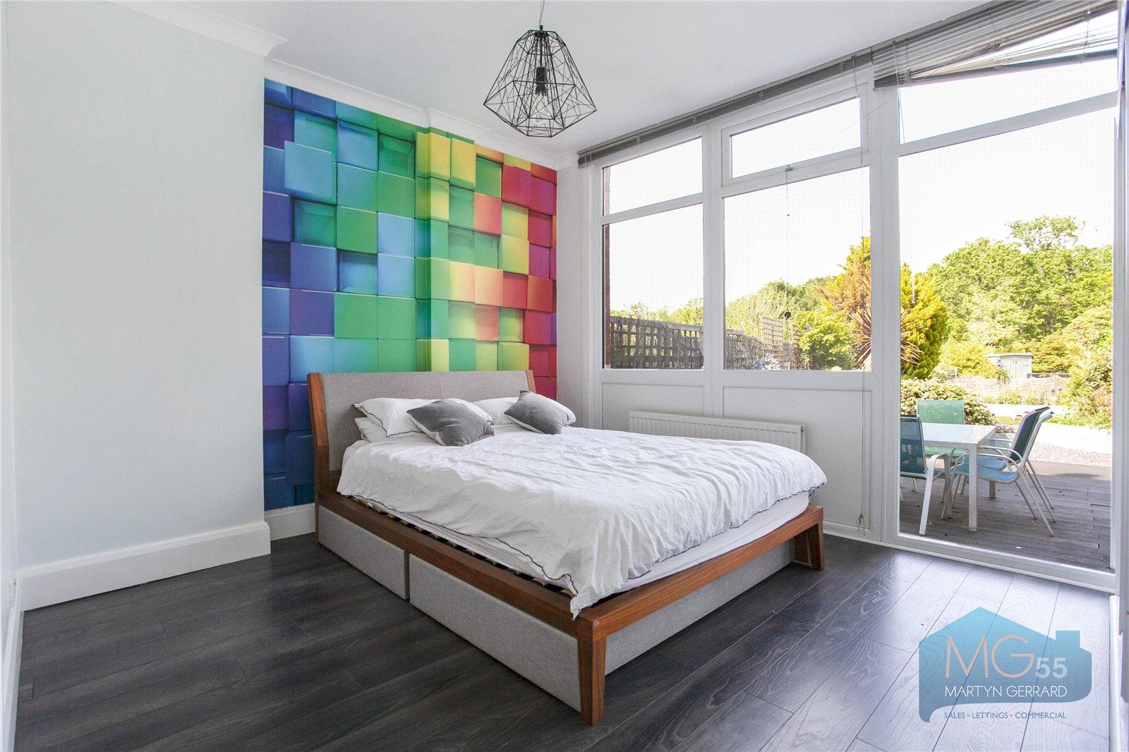 2 bedroom Apartment to rent - Martyn Gerrard