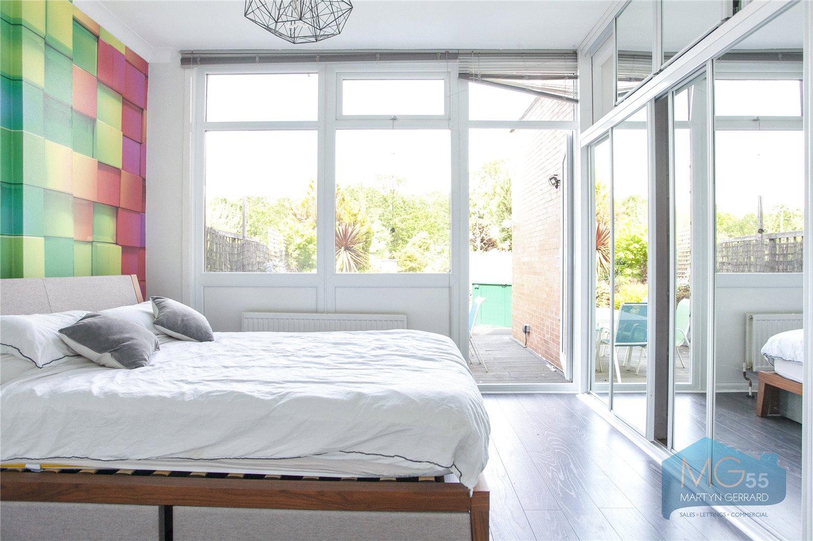 2 bedroom Apartment to rent - Martyn Gerrard