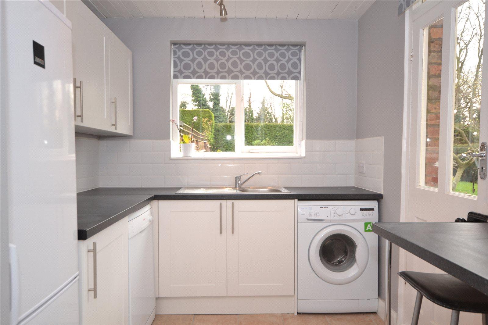 3 bedroom End of Terrace House to rent - Martyn Gerrard