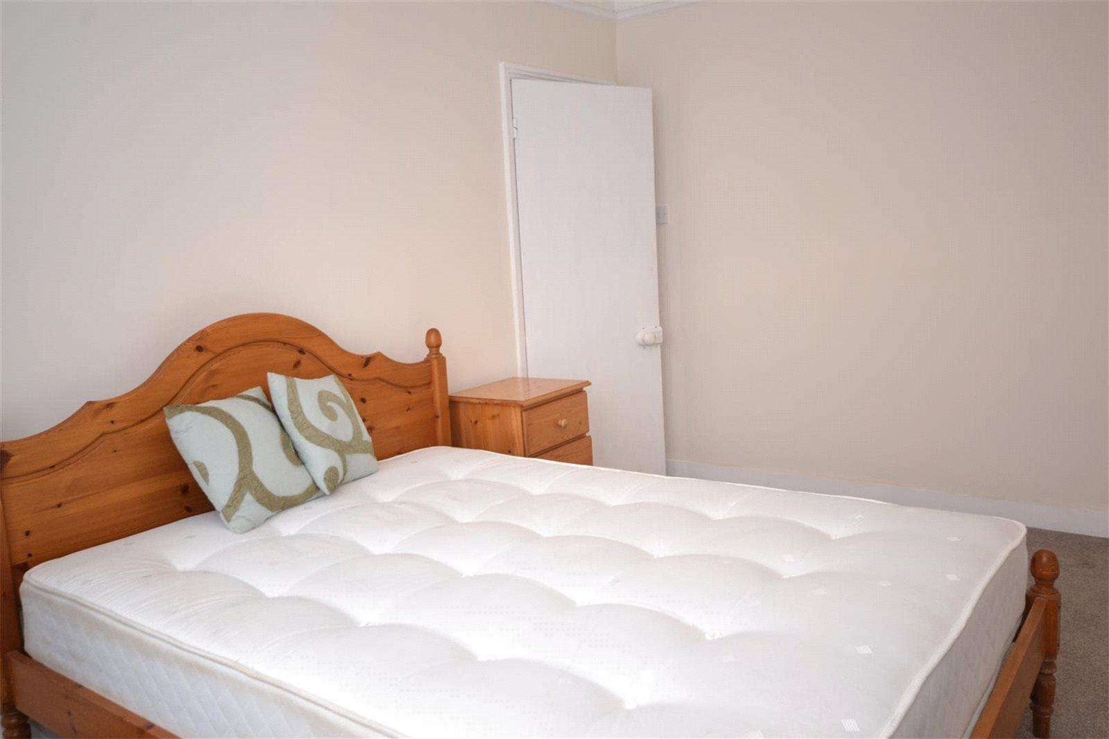 3 bedroom End of Terrace House to rent - Martyn Gerrard