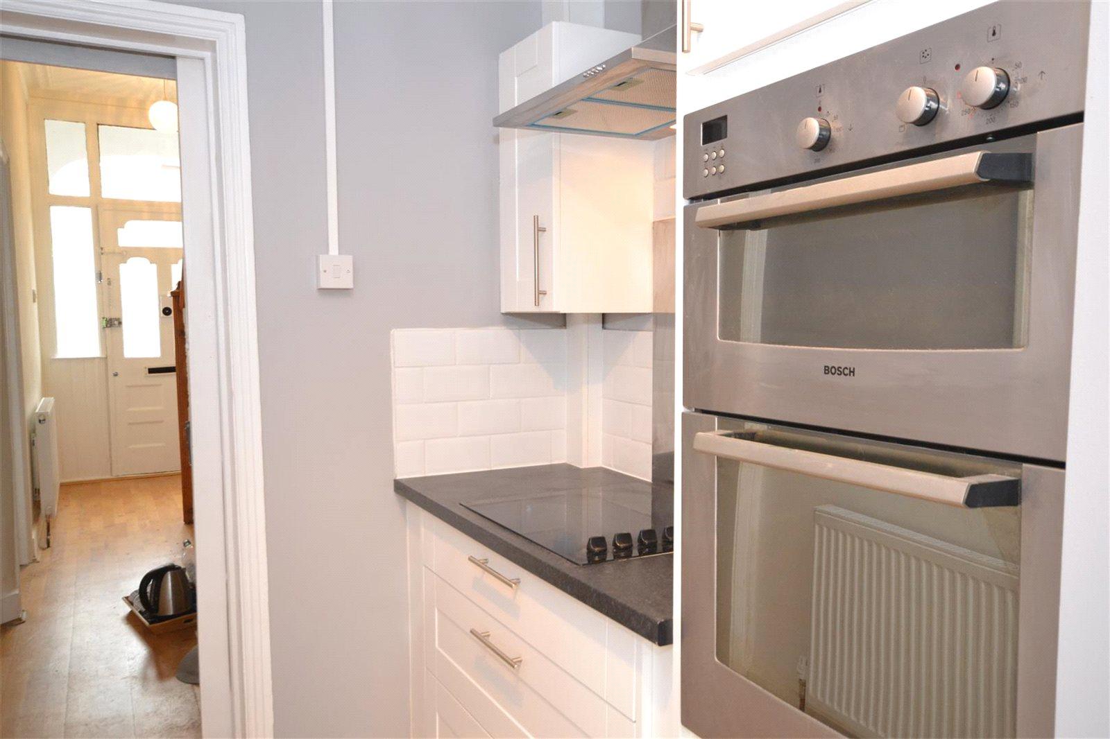 3 bedroom End of Terrace House to rent - Martyn Gerrard