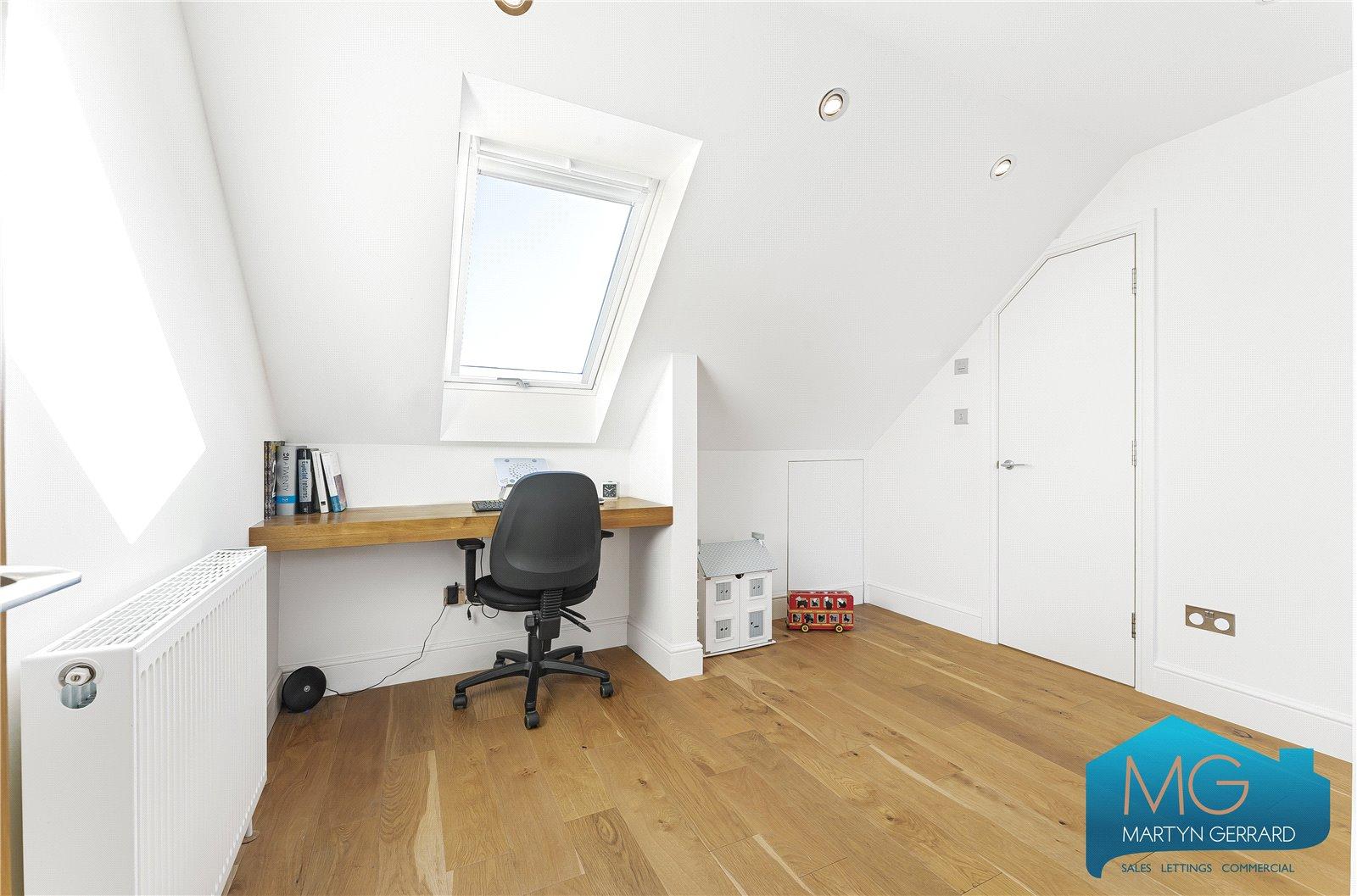 4 bedroom Semi-Detached House for sale - Martyn Gerrard