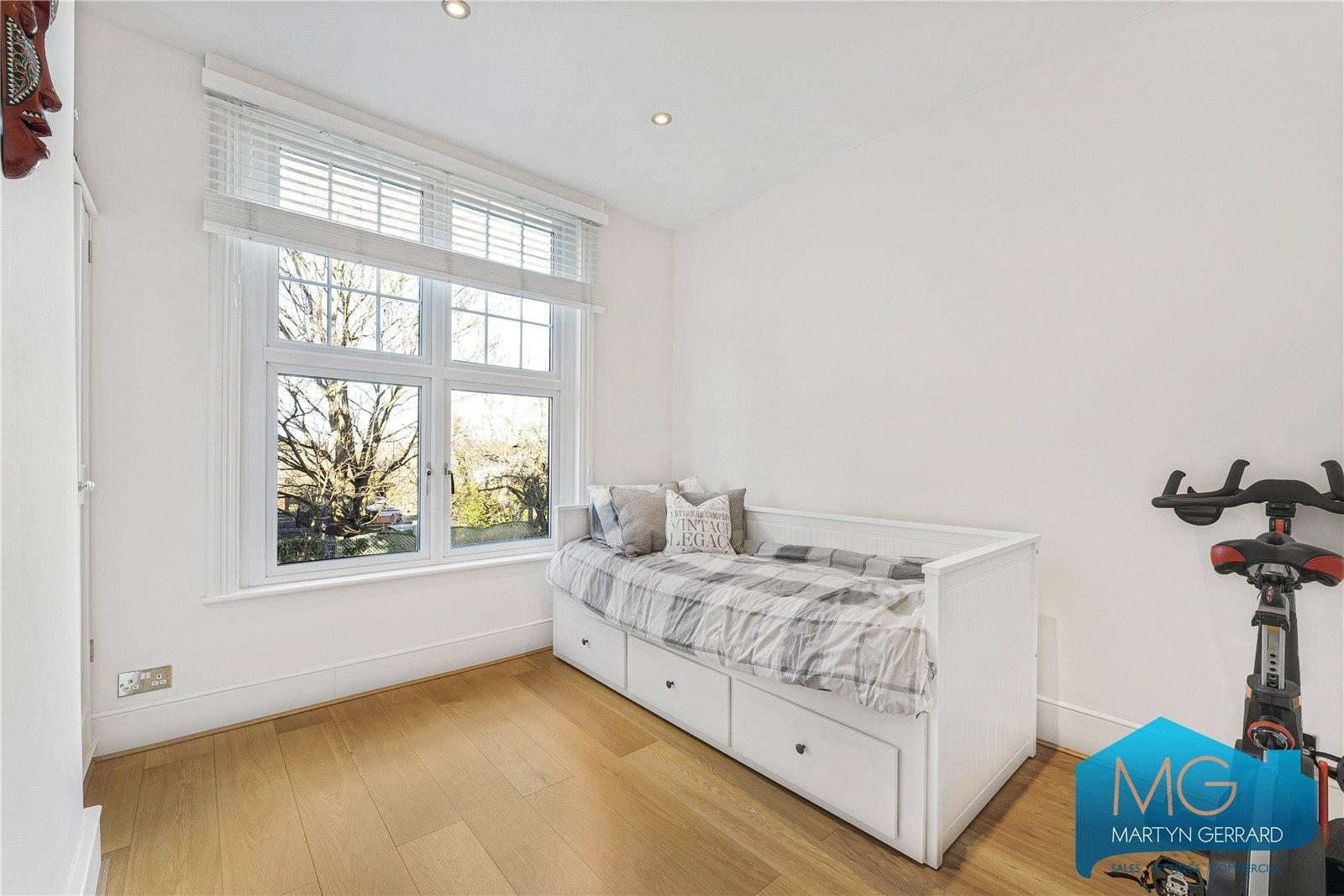 4 bedroom Semi-Detached House for sale - Martyn Gerrard