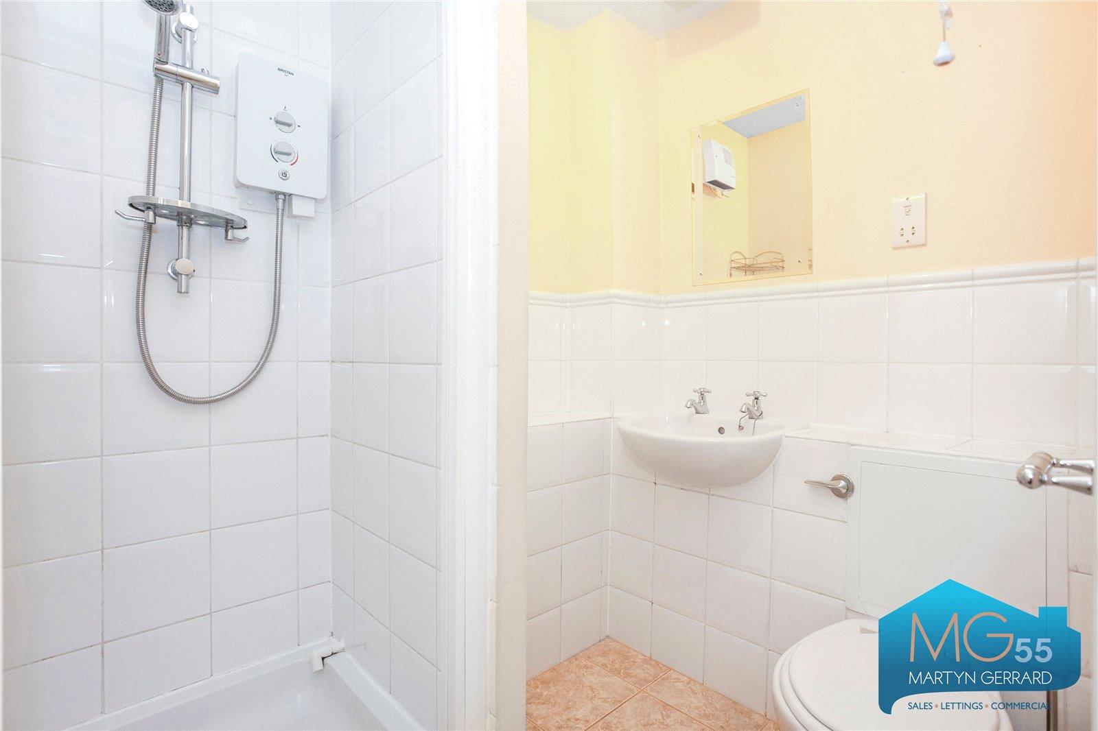 2 bedroom Apartment to rent - Martyn Gerrard