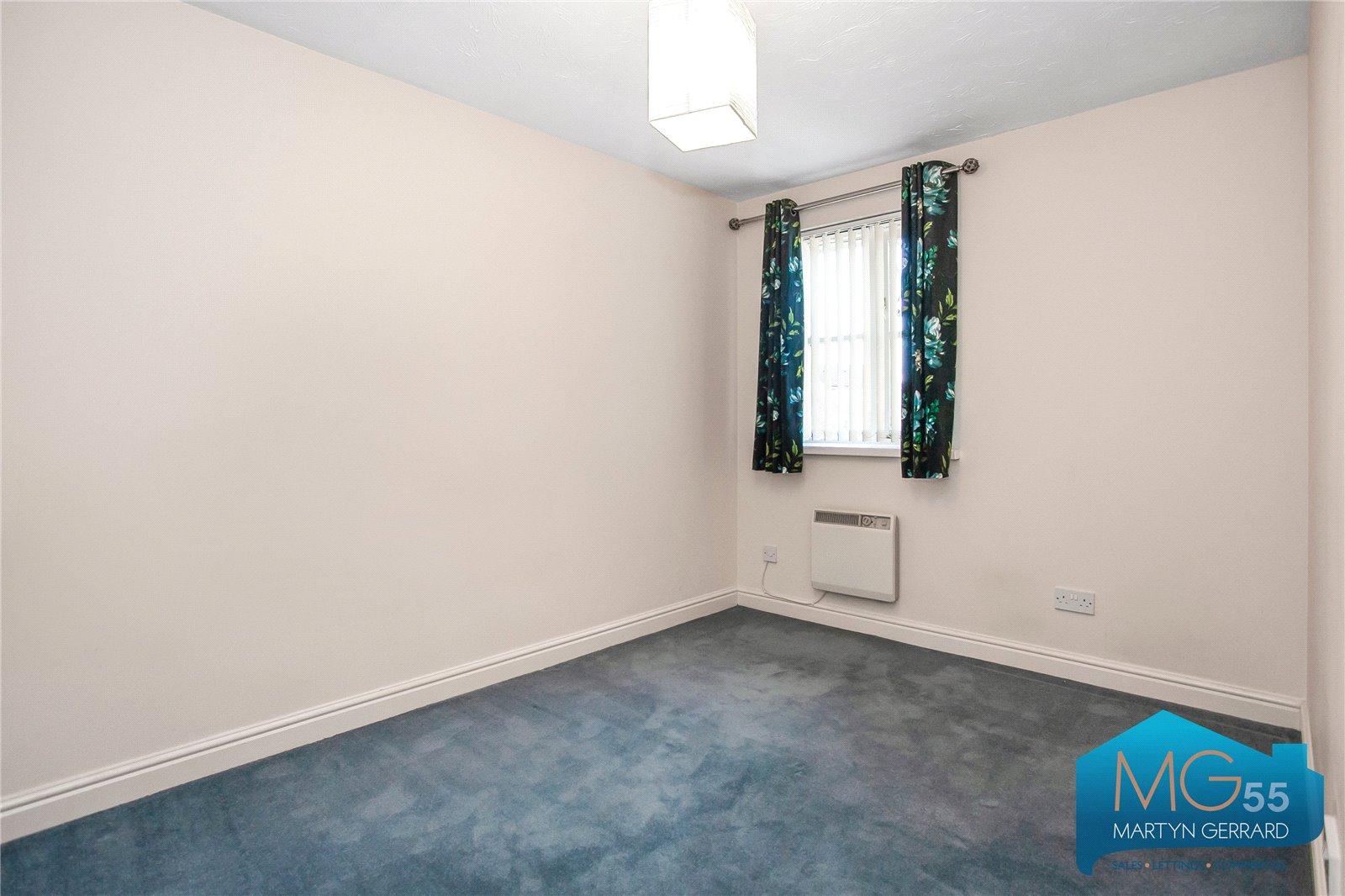 2 bedroom Apartment to rent - Martyn Gerrard