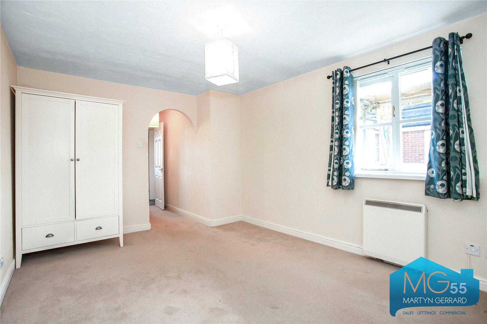 2 bedroom Apartment to rent + ' - Martyn Gerrard
