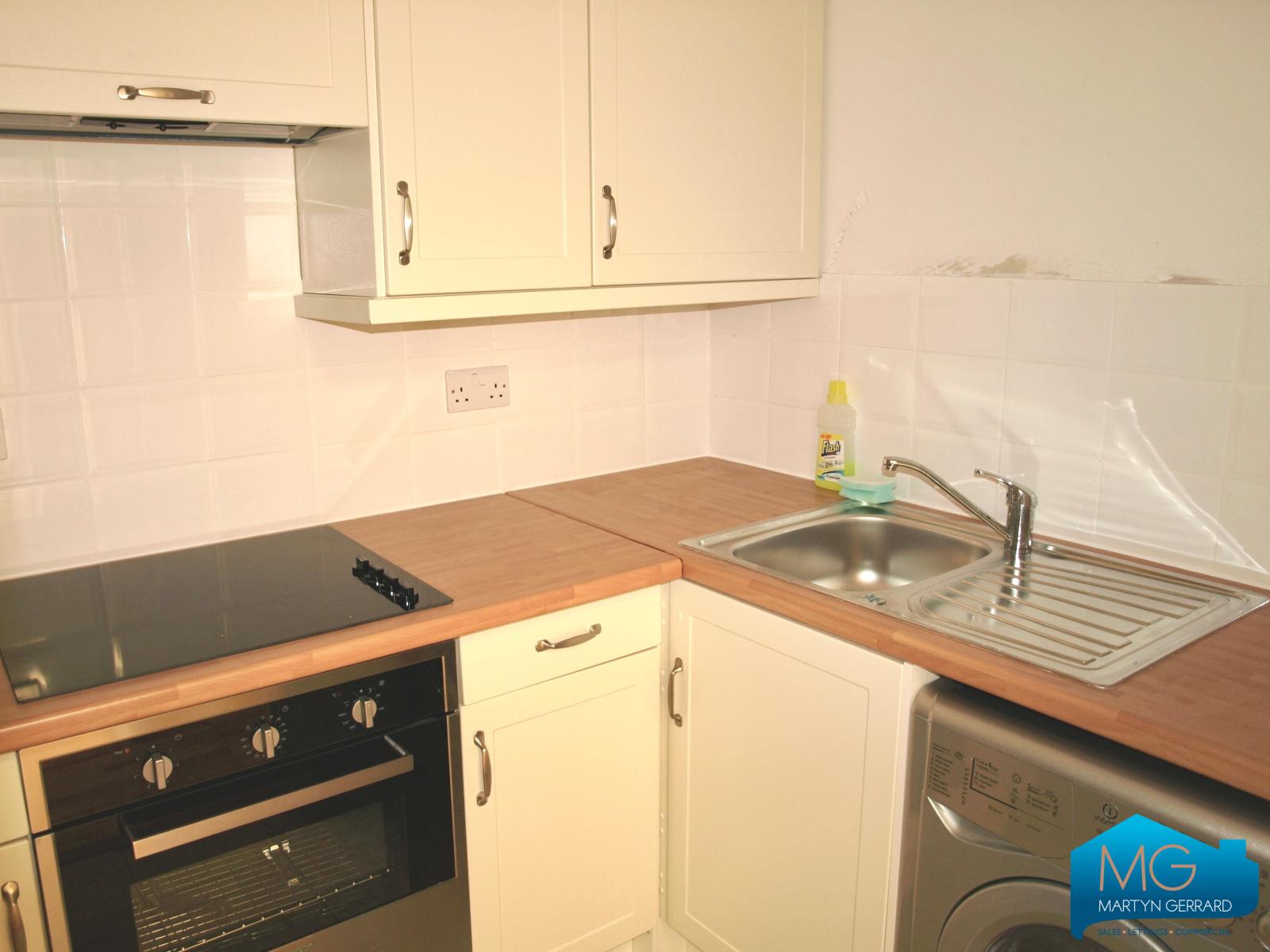 2 bedroom Apartment to rent + ' - Martyn Gerrard