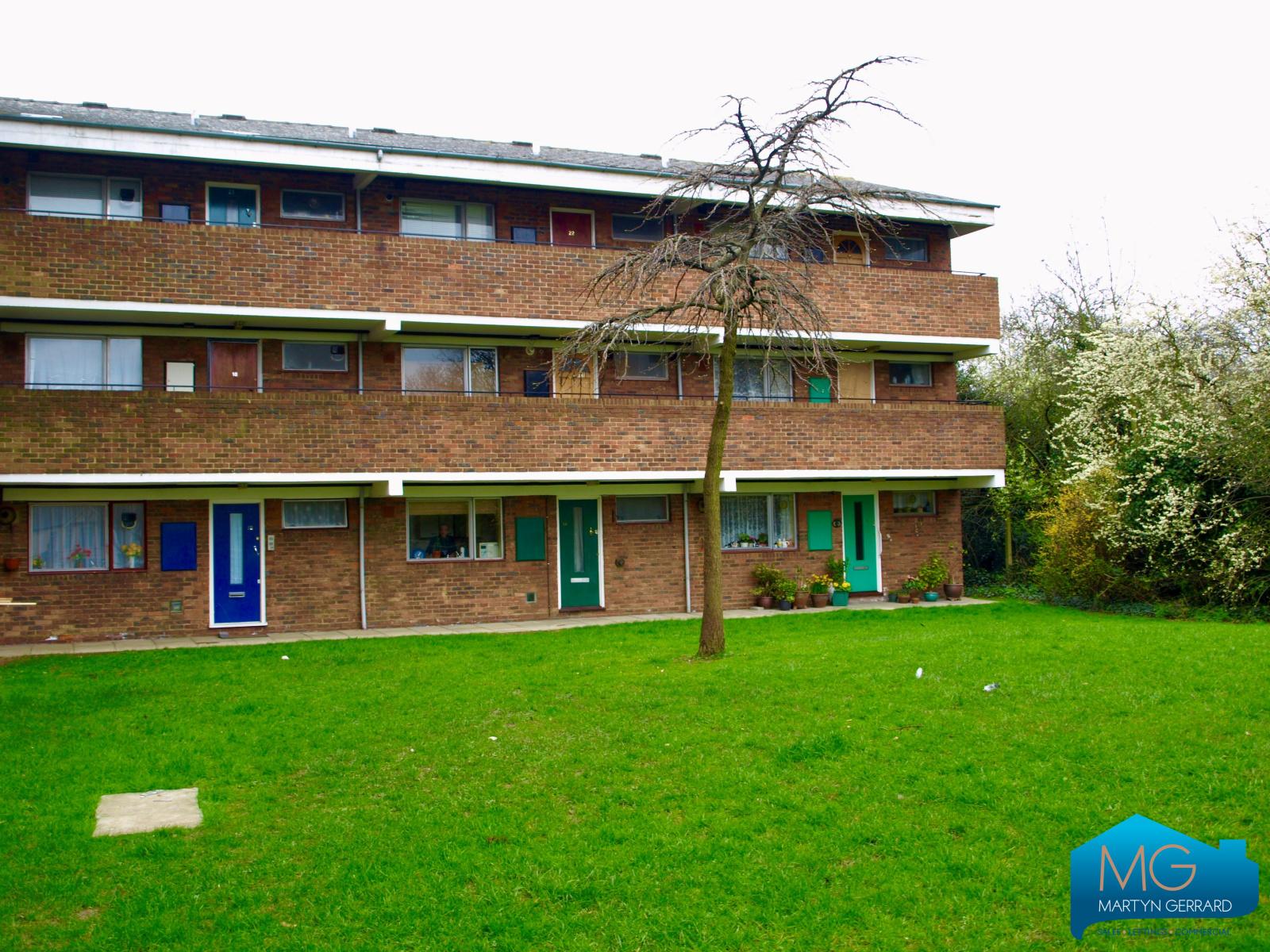 2 bedroom Apartment to rent - Martyn Gerrard
