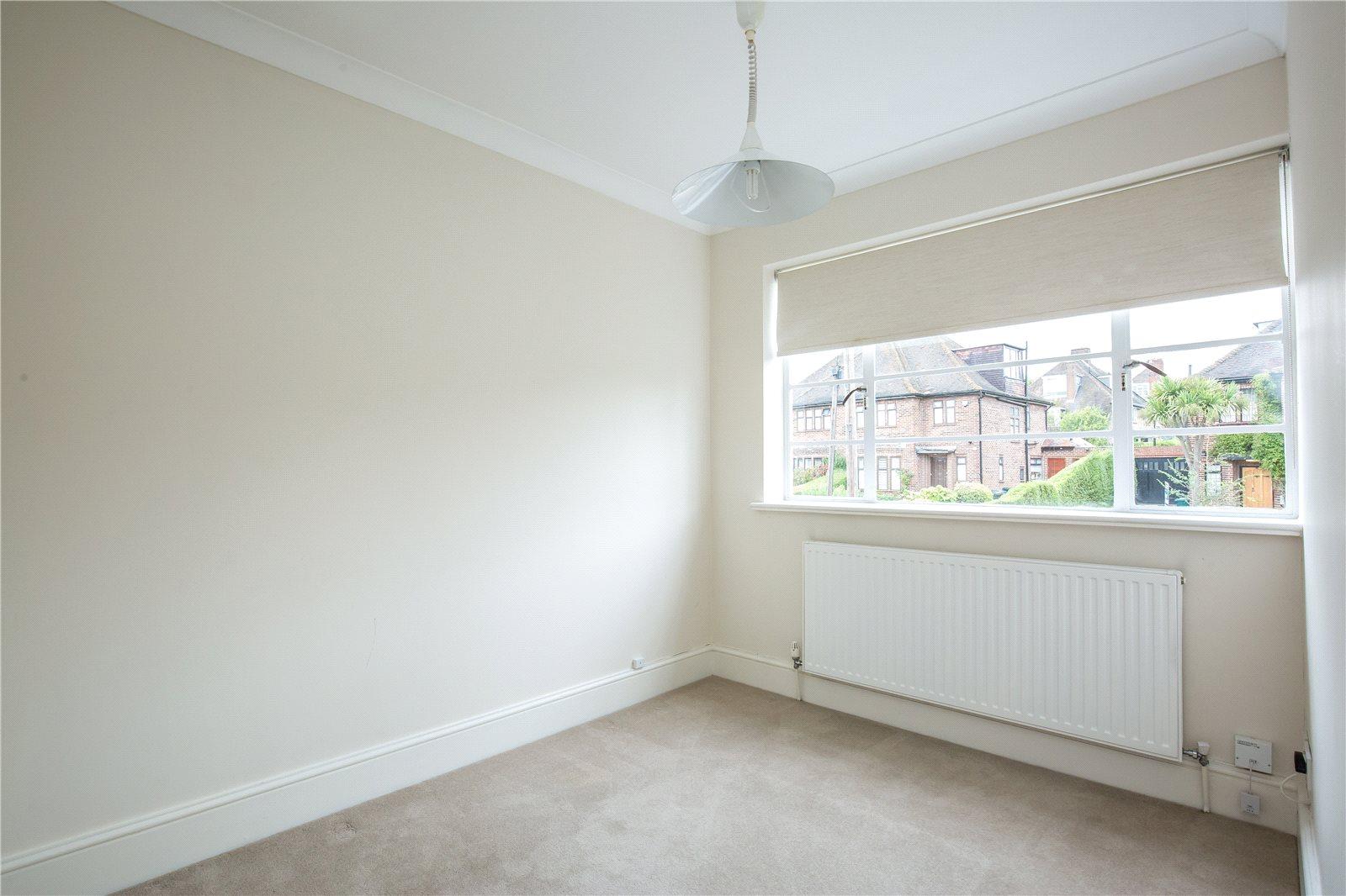 4 bedroom Semi-Detached House to rent - Martyn Gerrard