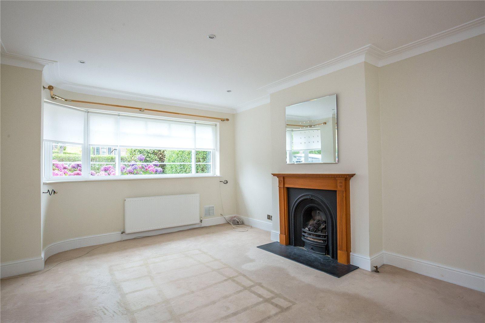 4 bedroom Semi-Detached House to rent - Martyn Gerrard