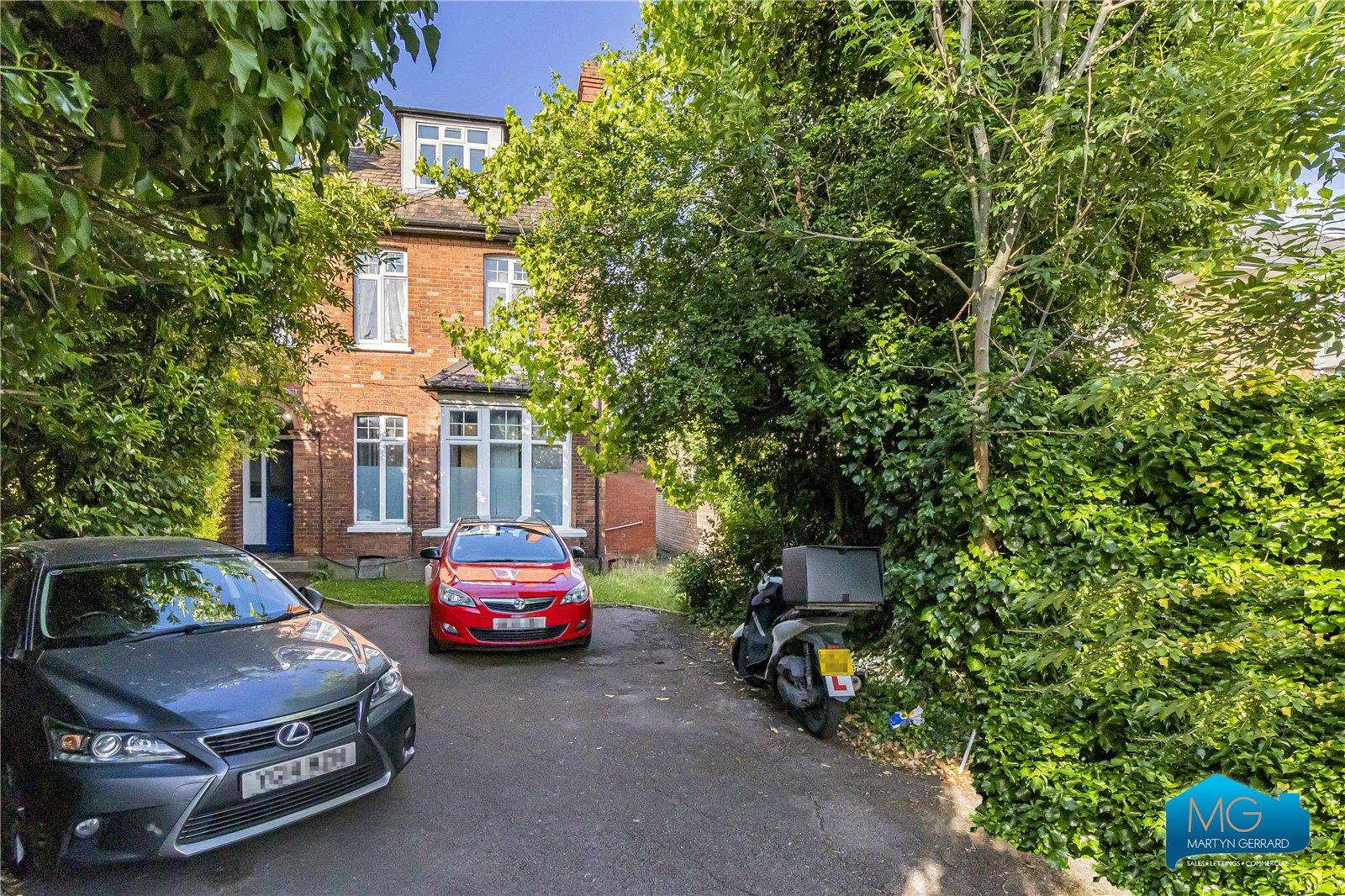 Apartment to rent - Martyn Gerrard