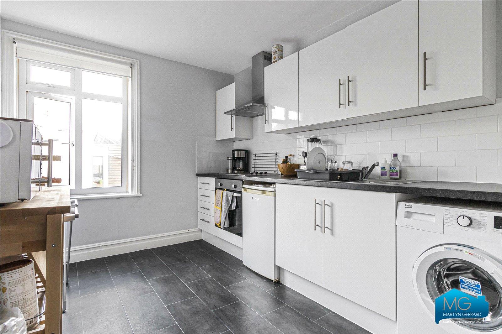Apartment to rent - Martyn Gerrard