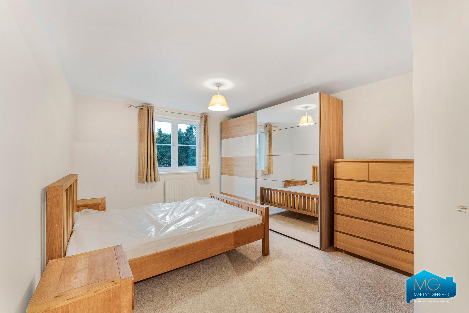 2 bedroom Apartment to rent - Martyn Gerrard