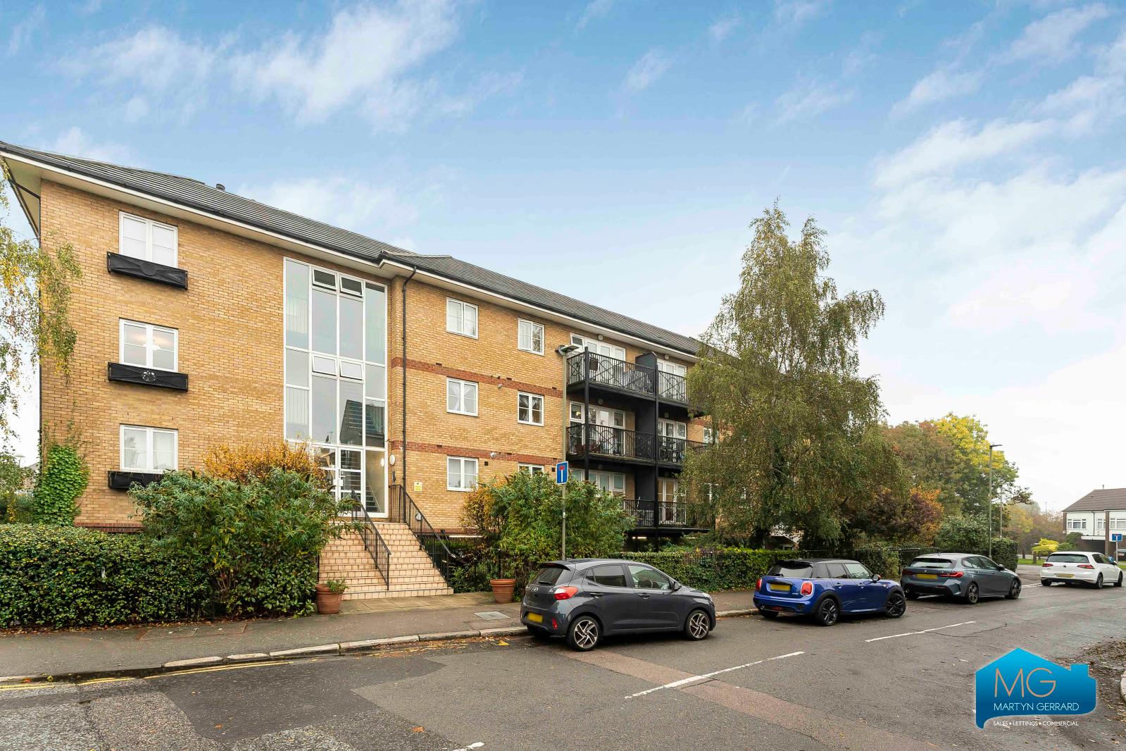 2 bedroom Apartment to rent - Martyn Gerrard