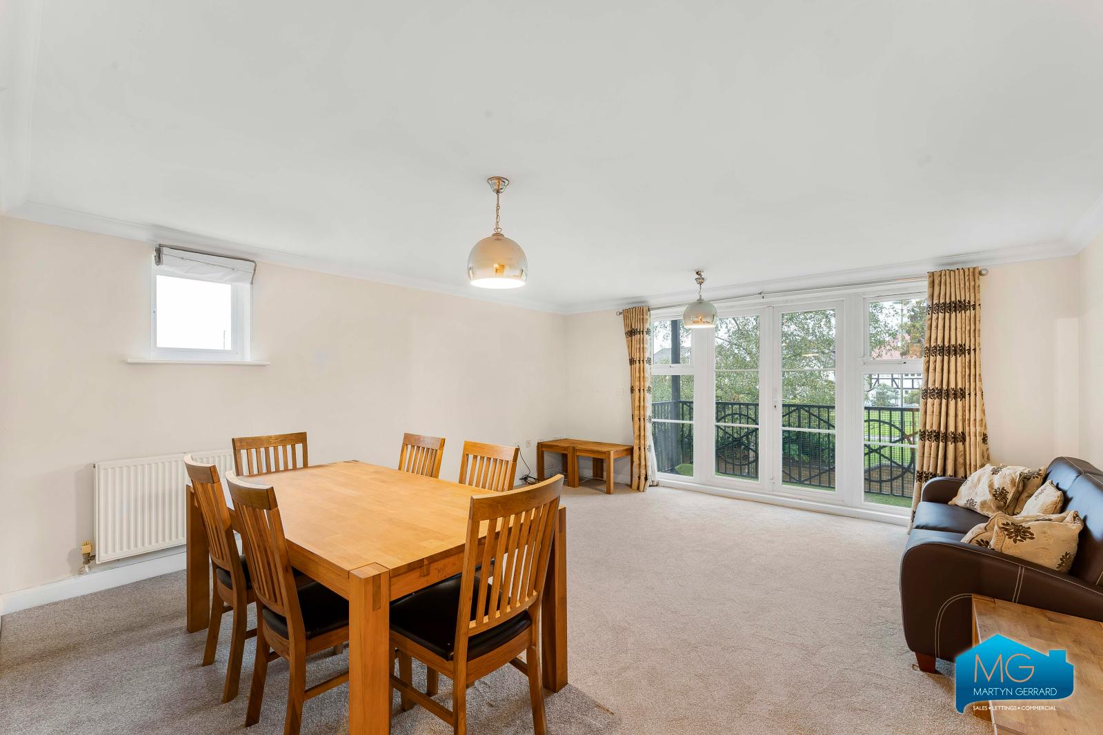 2 bedroom Apartment to rent - Martyn Gerrard