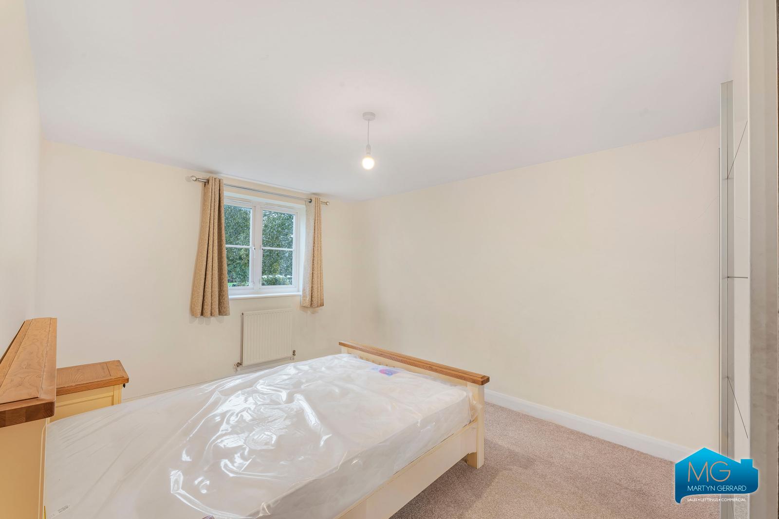2 bedroom Apartment to rent - Martyn Gerrard